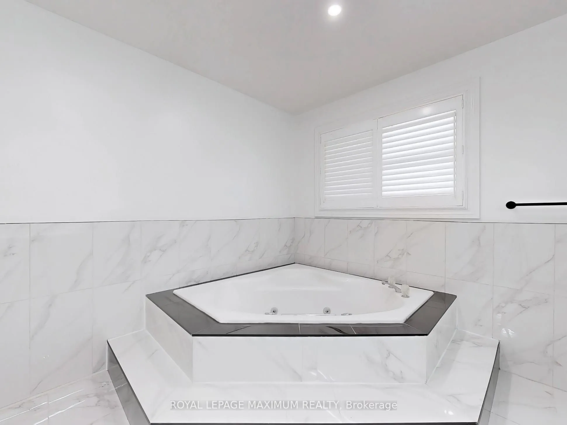 22 A Waltham Crescent