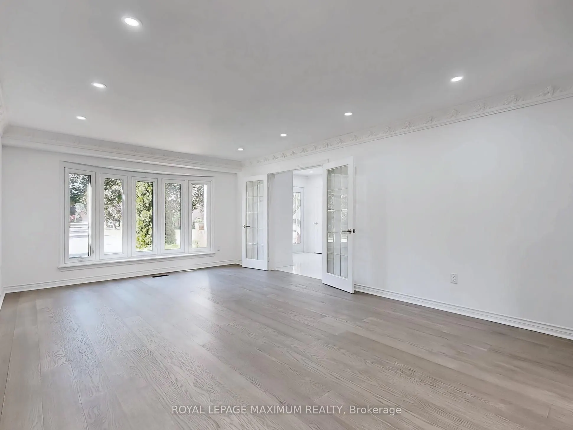 22 A Waltham Crescent