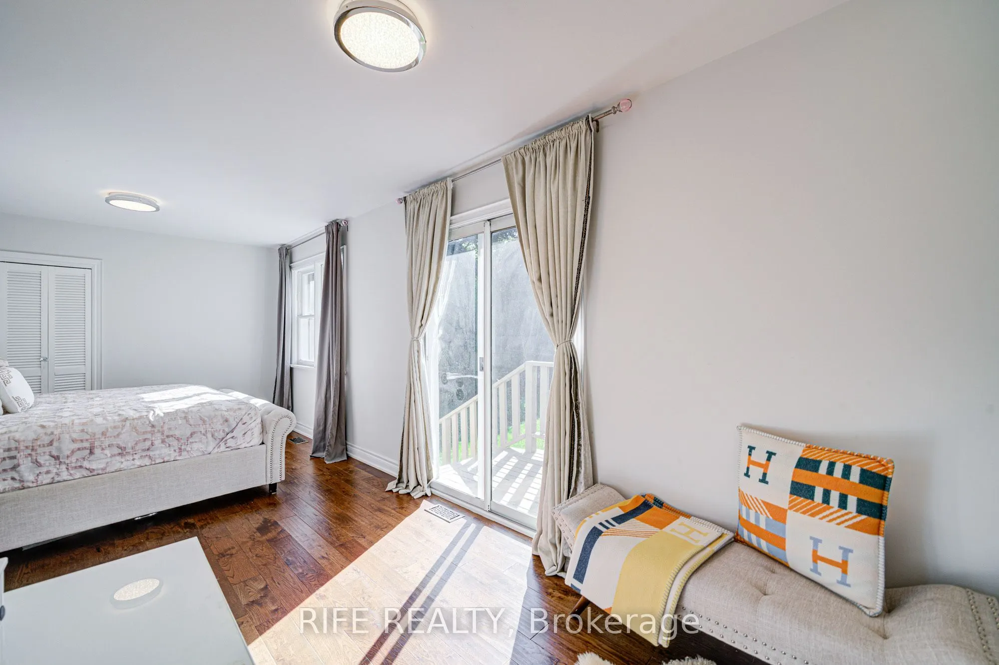 306 Wenlock Street