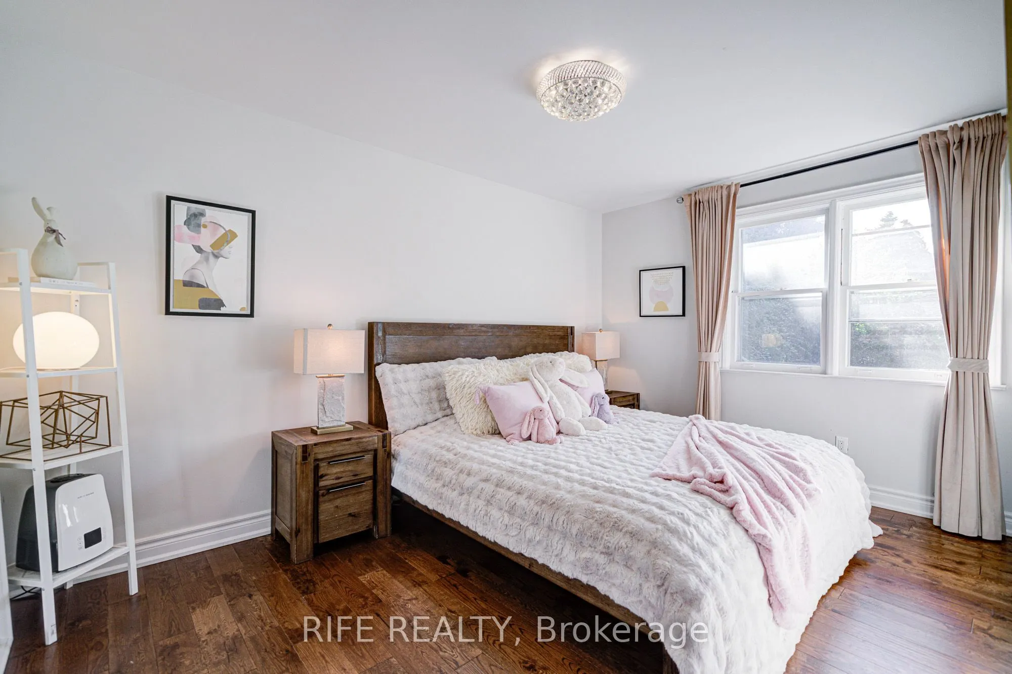 306 Wenlock Street