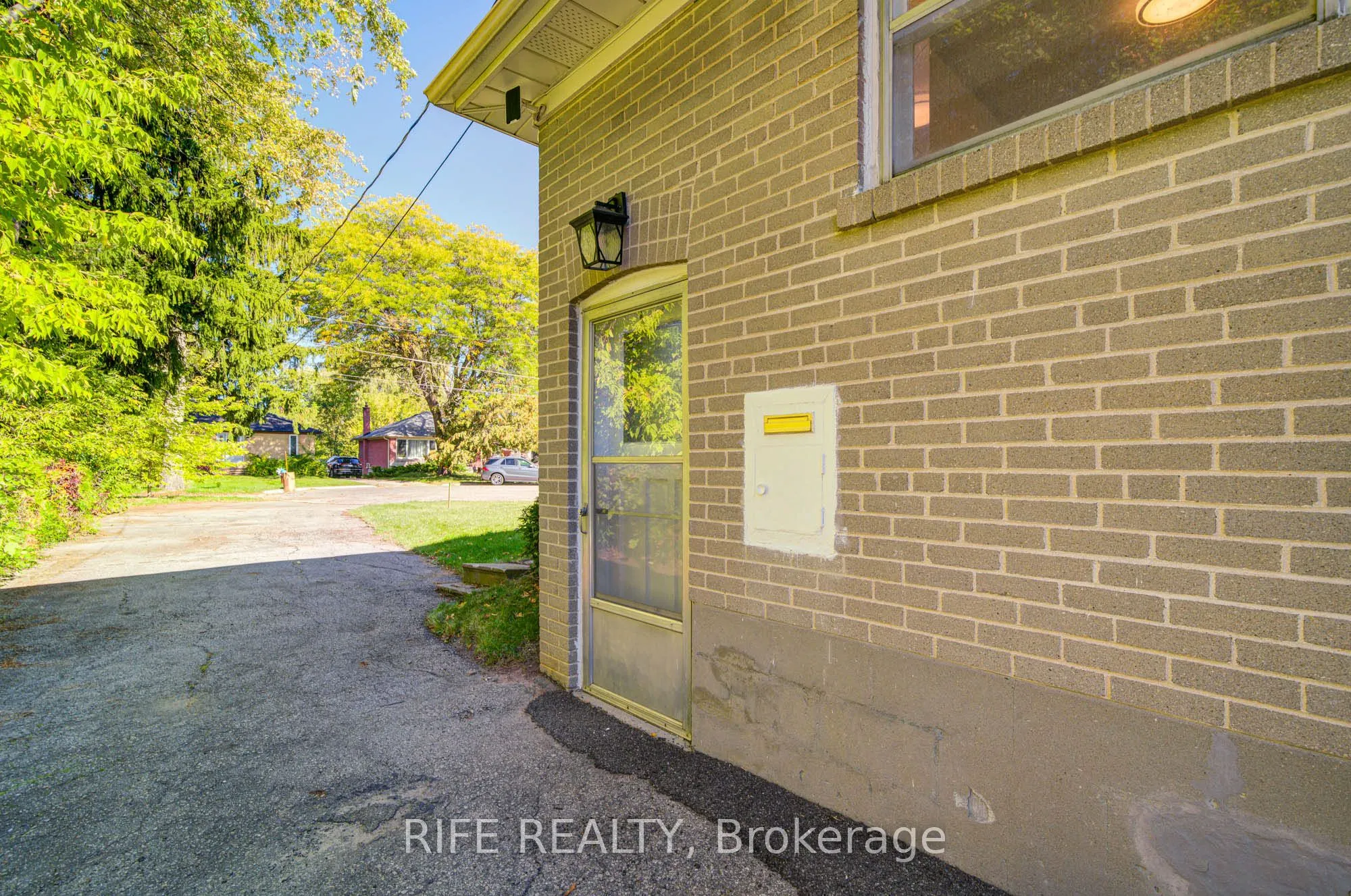 306 Wenlock Street