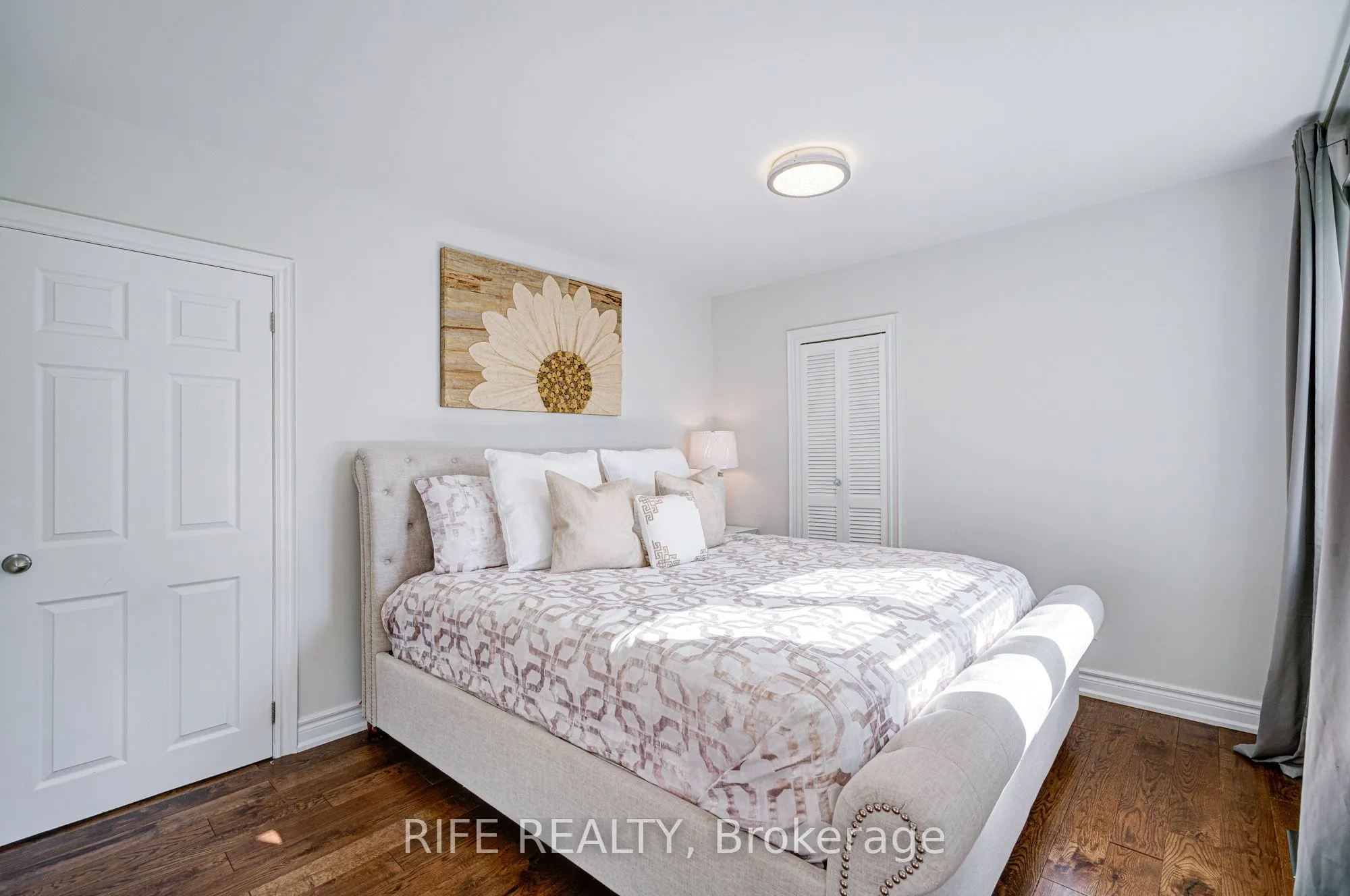 306 Wenlock Street