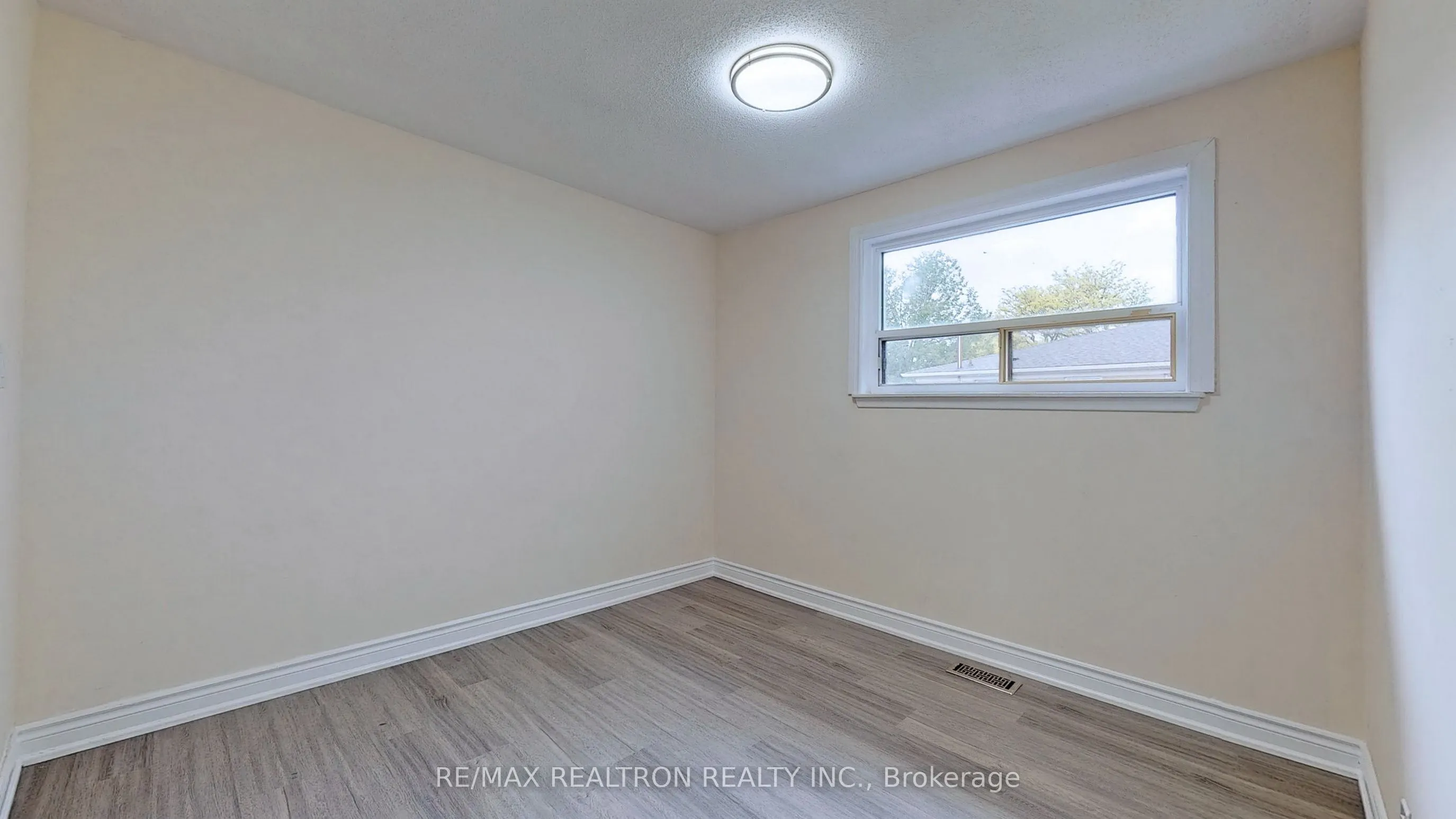 265 Browndale Crescent E, #Main Floor