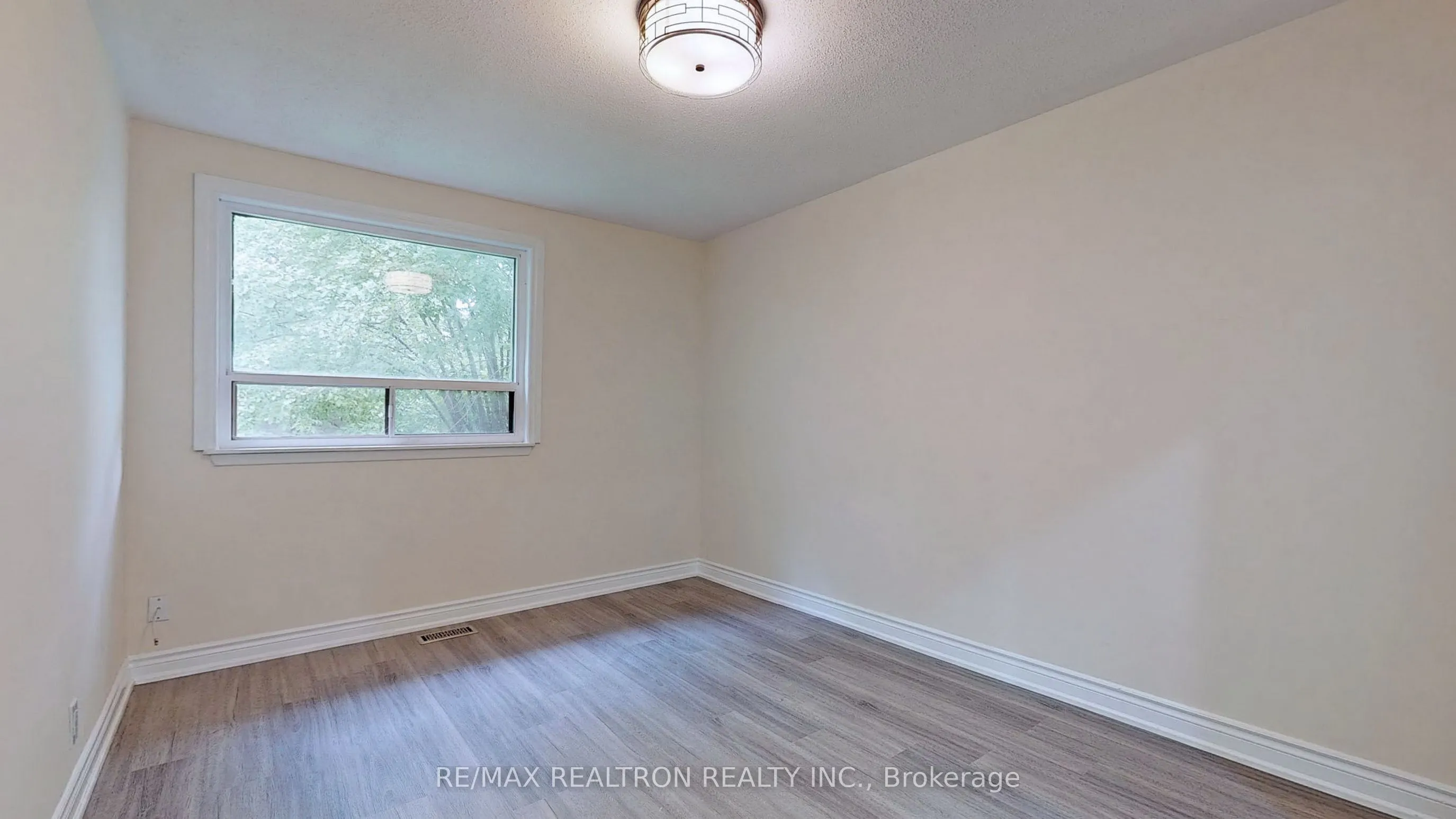 265 Browndale Crescent E, #Main Floor