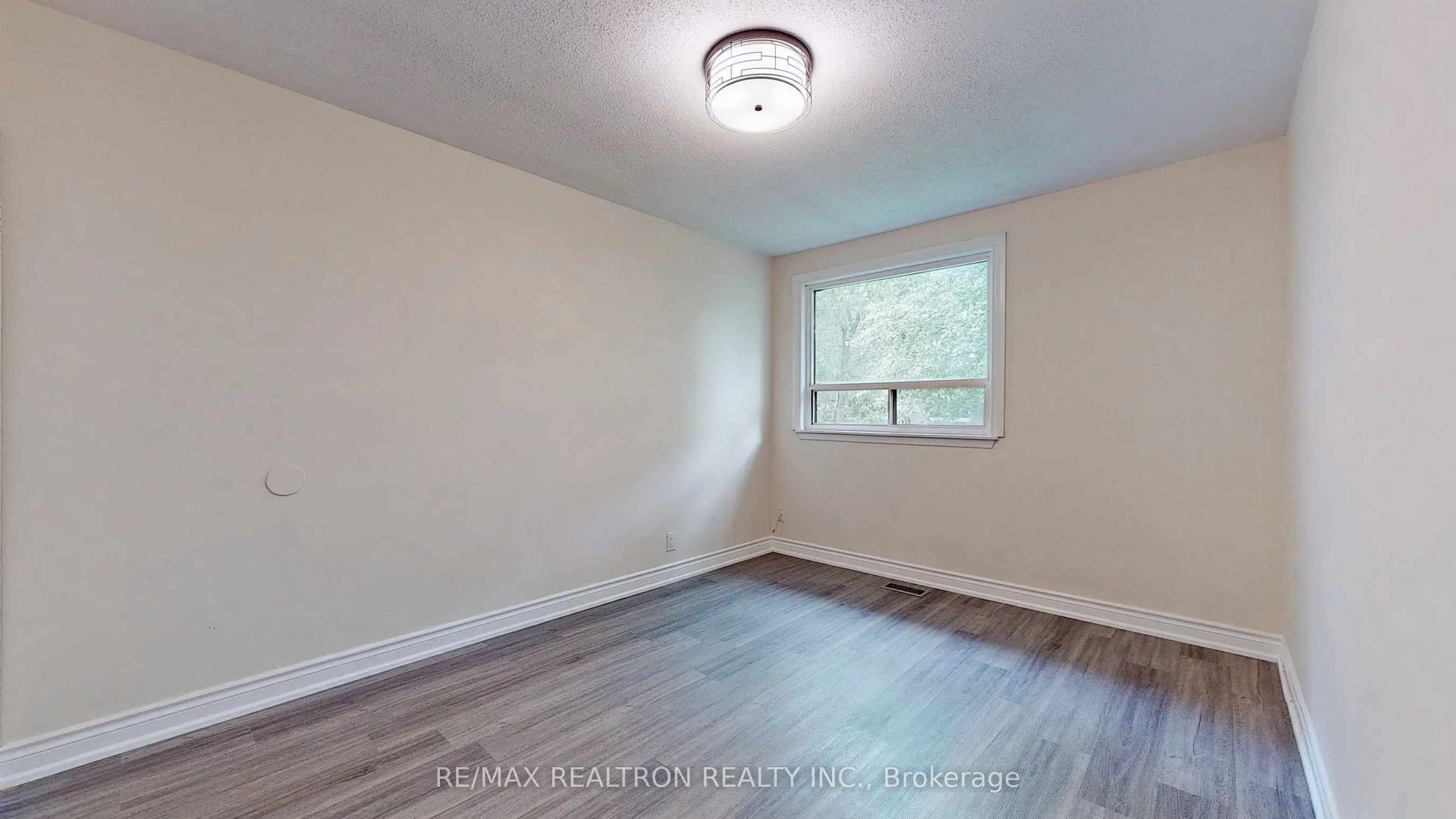 265 Browndale Crescent E, #Main Floor