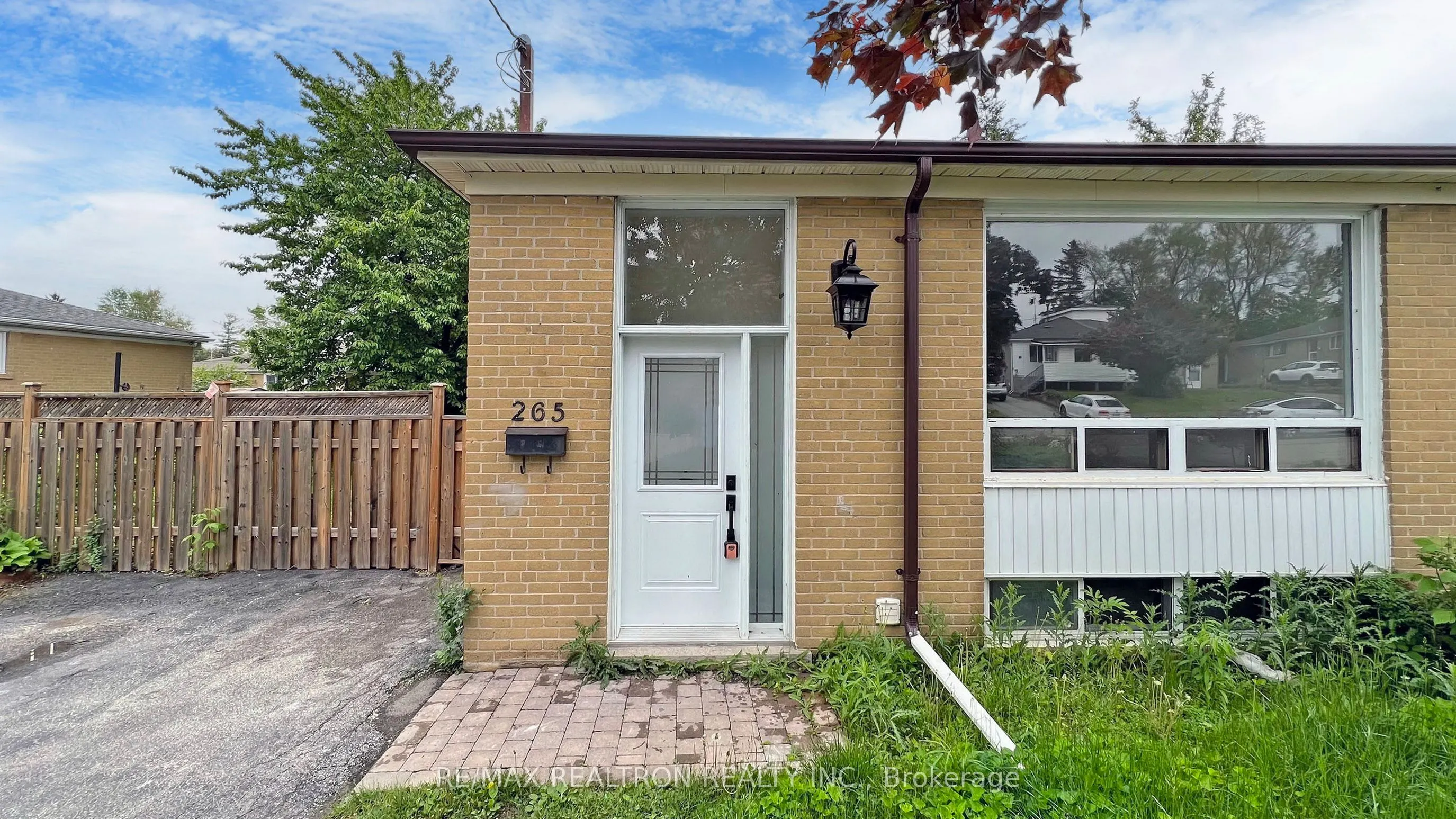 265 Browndale Crescent E, #Main Floor