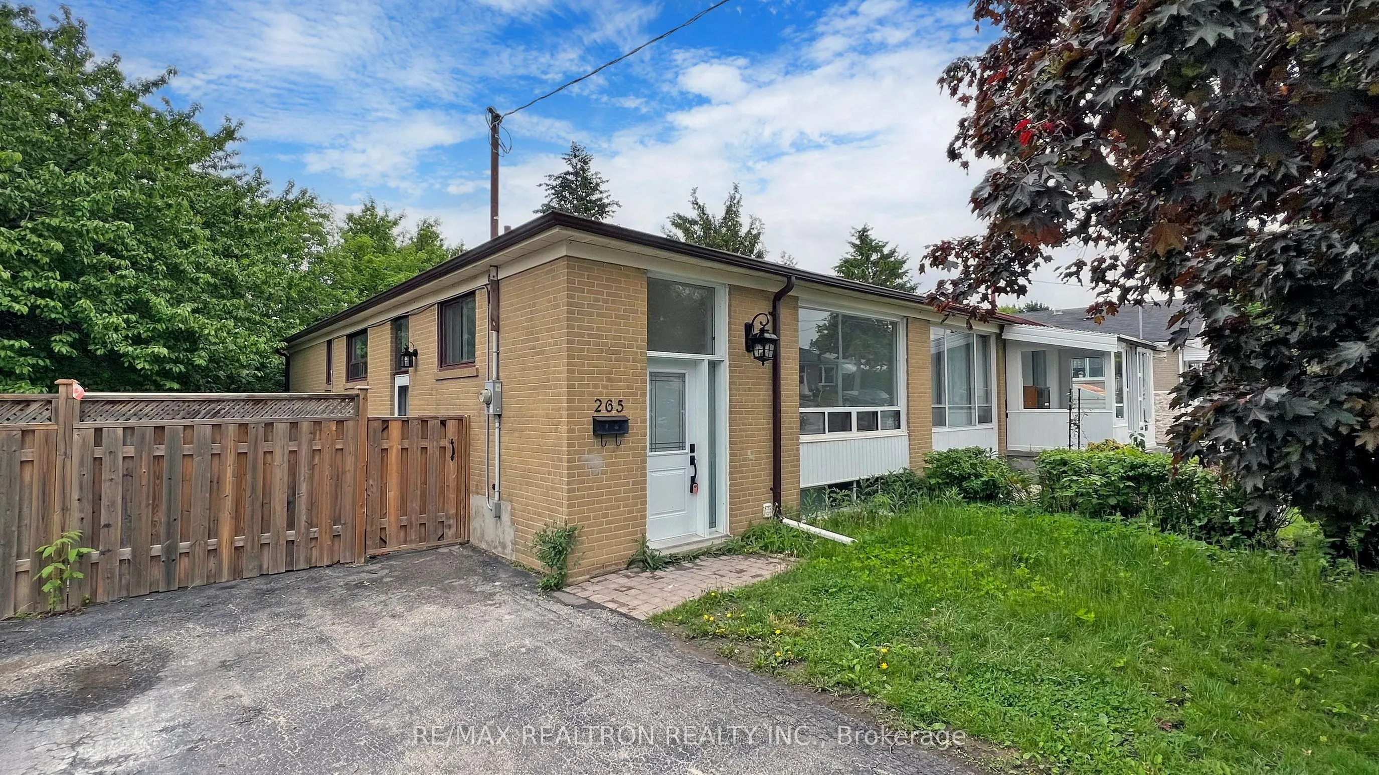 265 Browndale Crescent E, #Main Floor