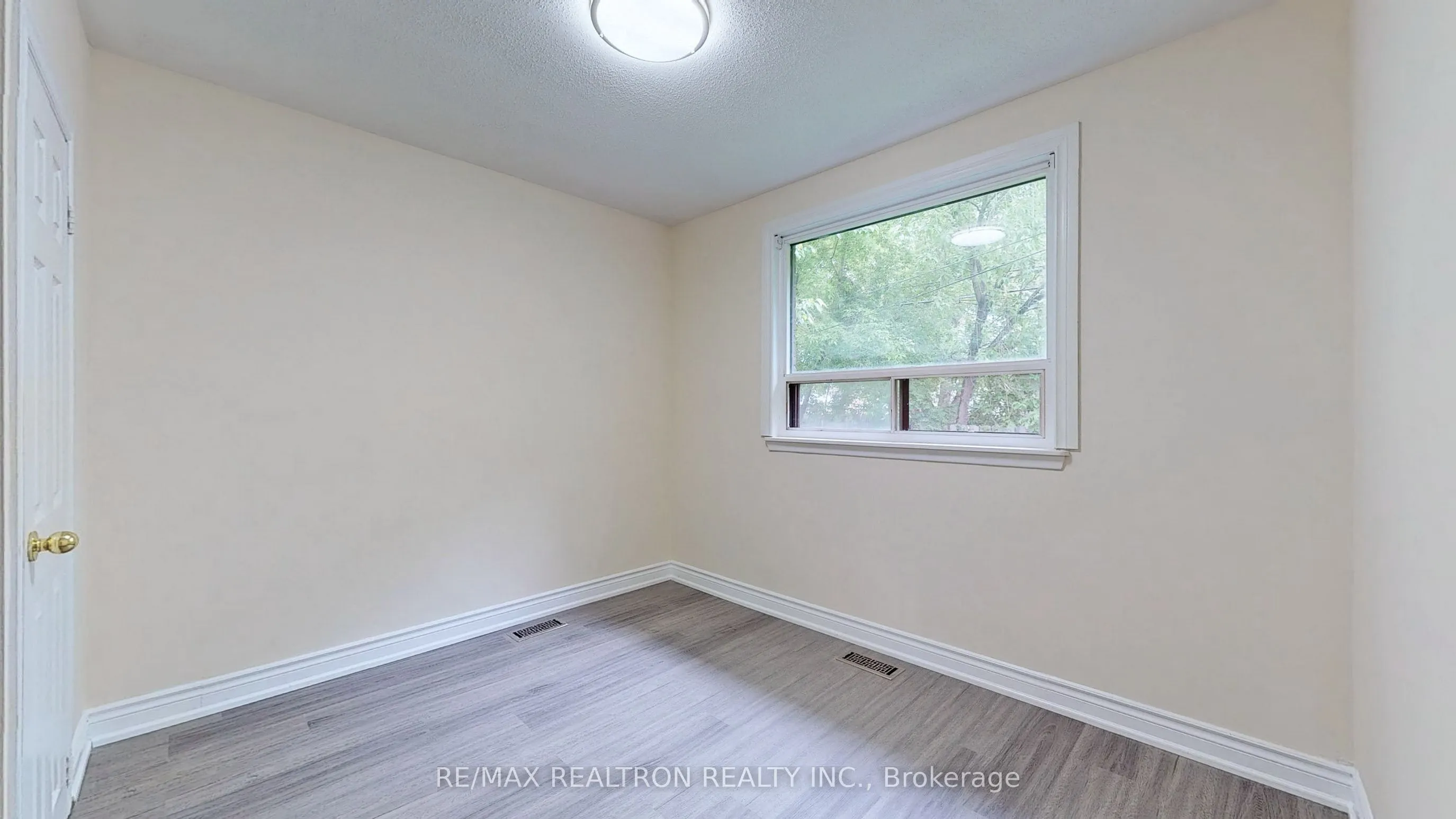 265 Browndale Crescent E, #Main Floor