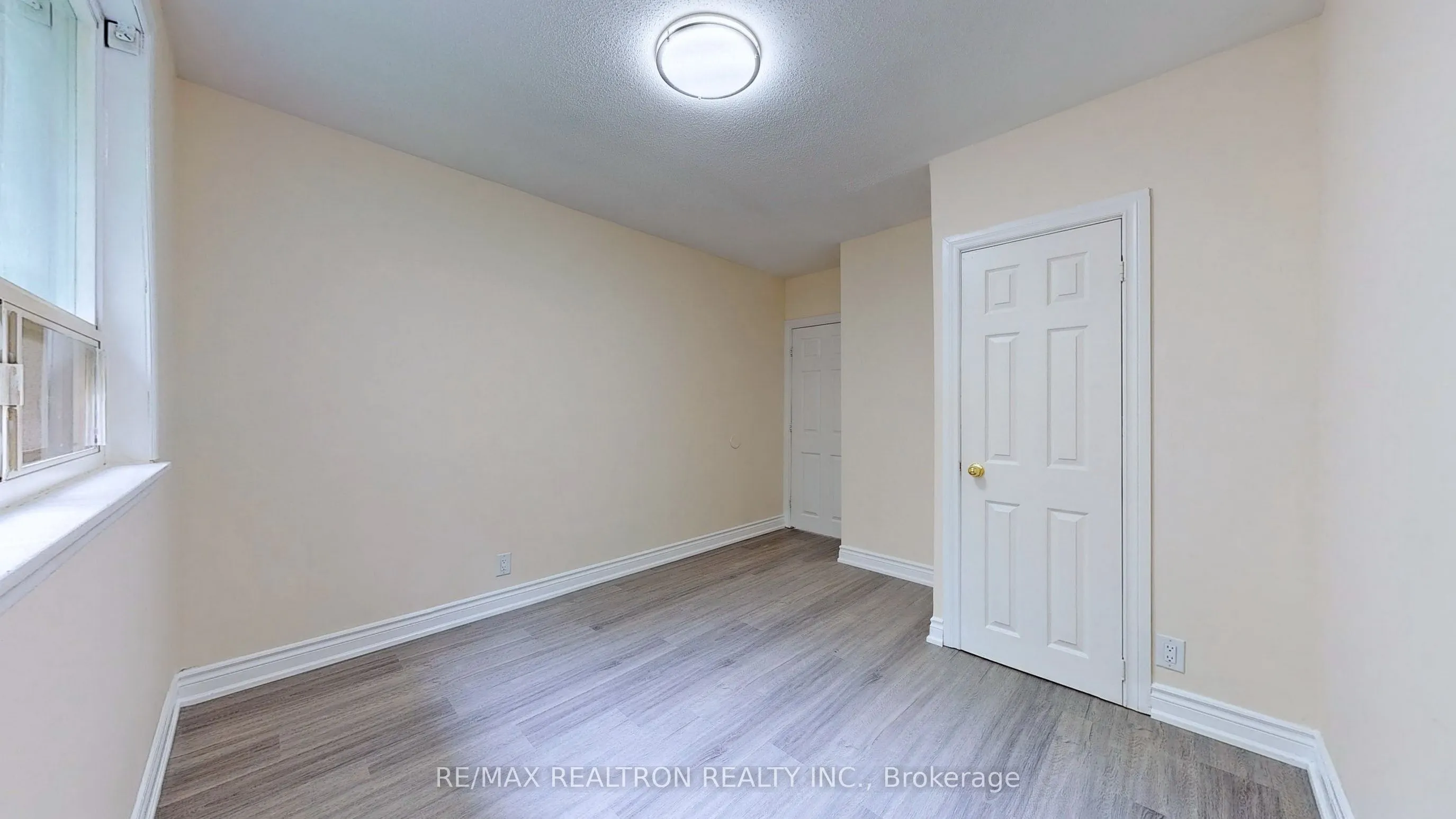 265 Browndale Crescent E, #Main Floor