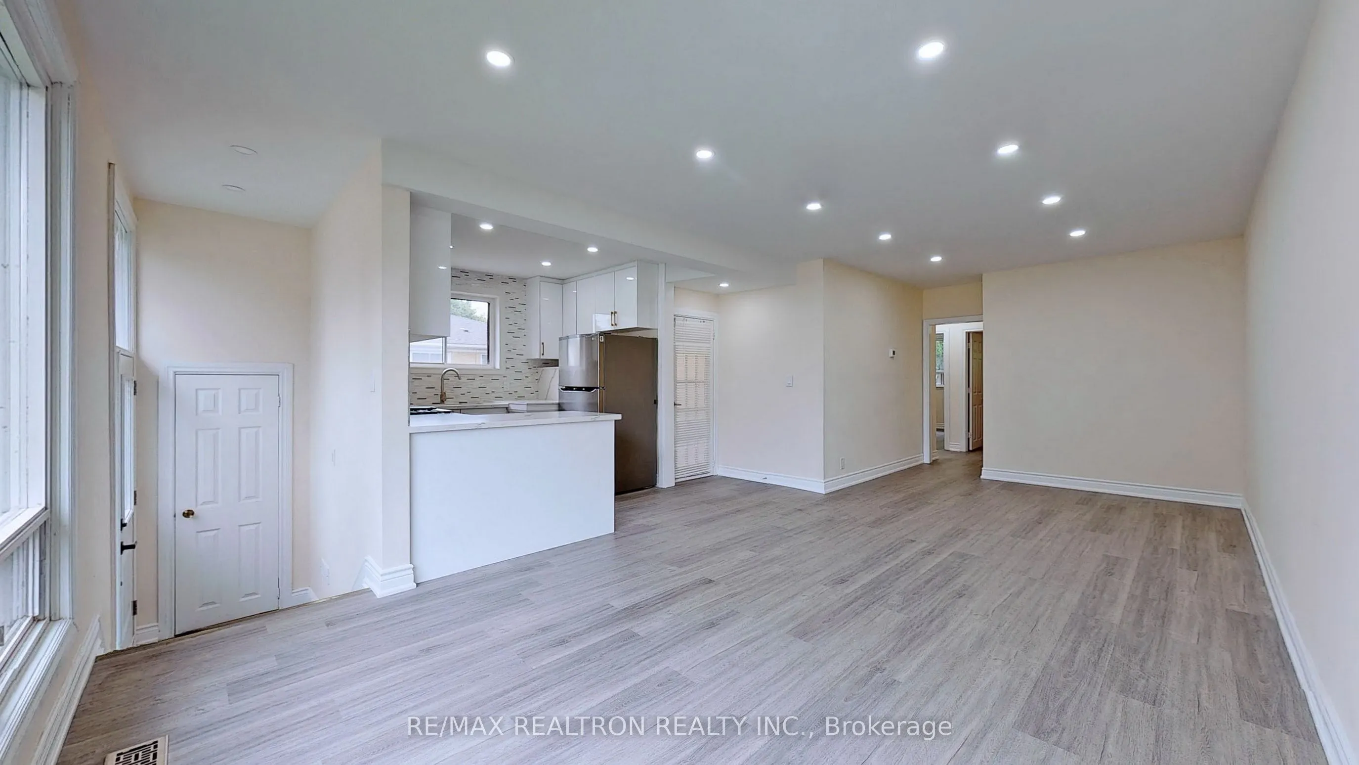265 Browndale Crescent E, #Main Floor