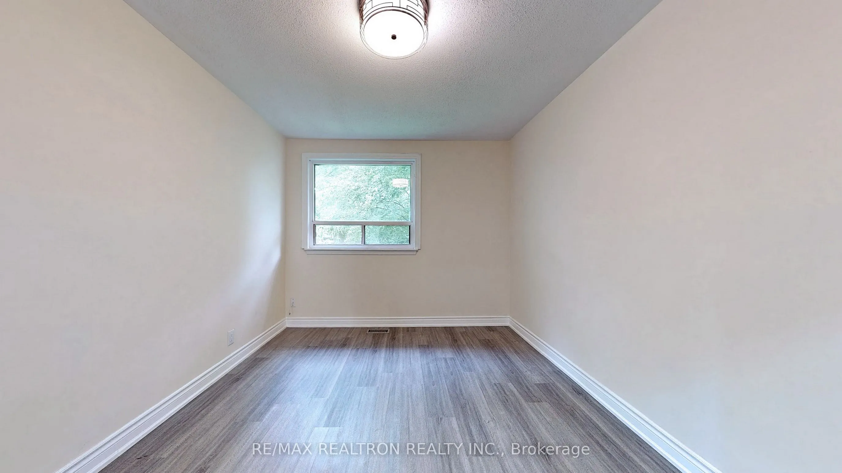 265 Browndale Crescent E, #Main Floor