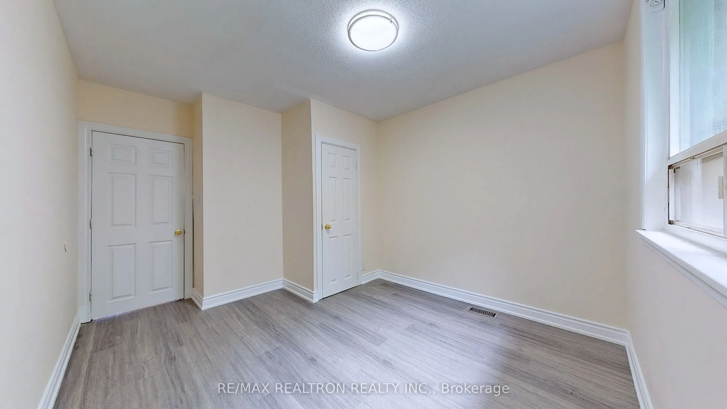 265 Browndale Crescent E, #Main Floor