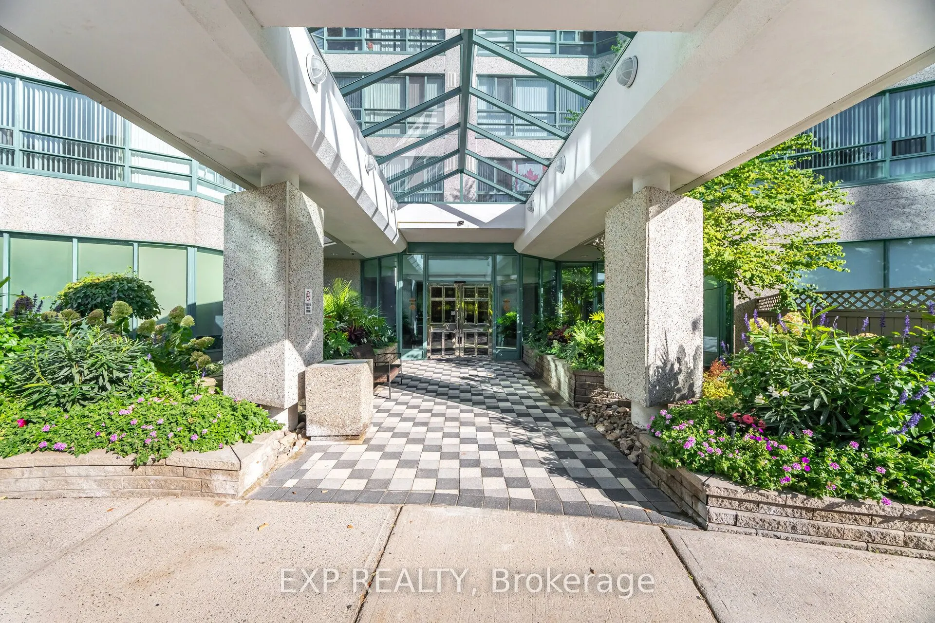 7825 Bayview Avenue, #613