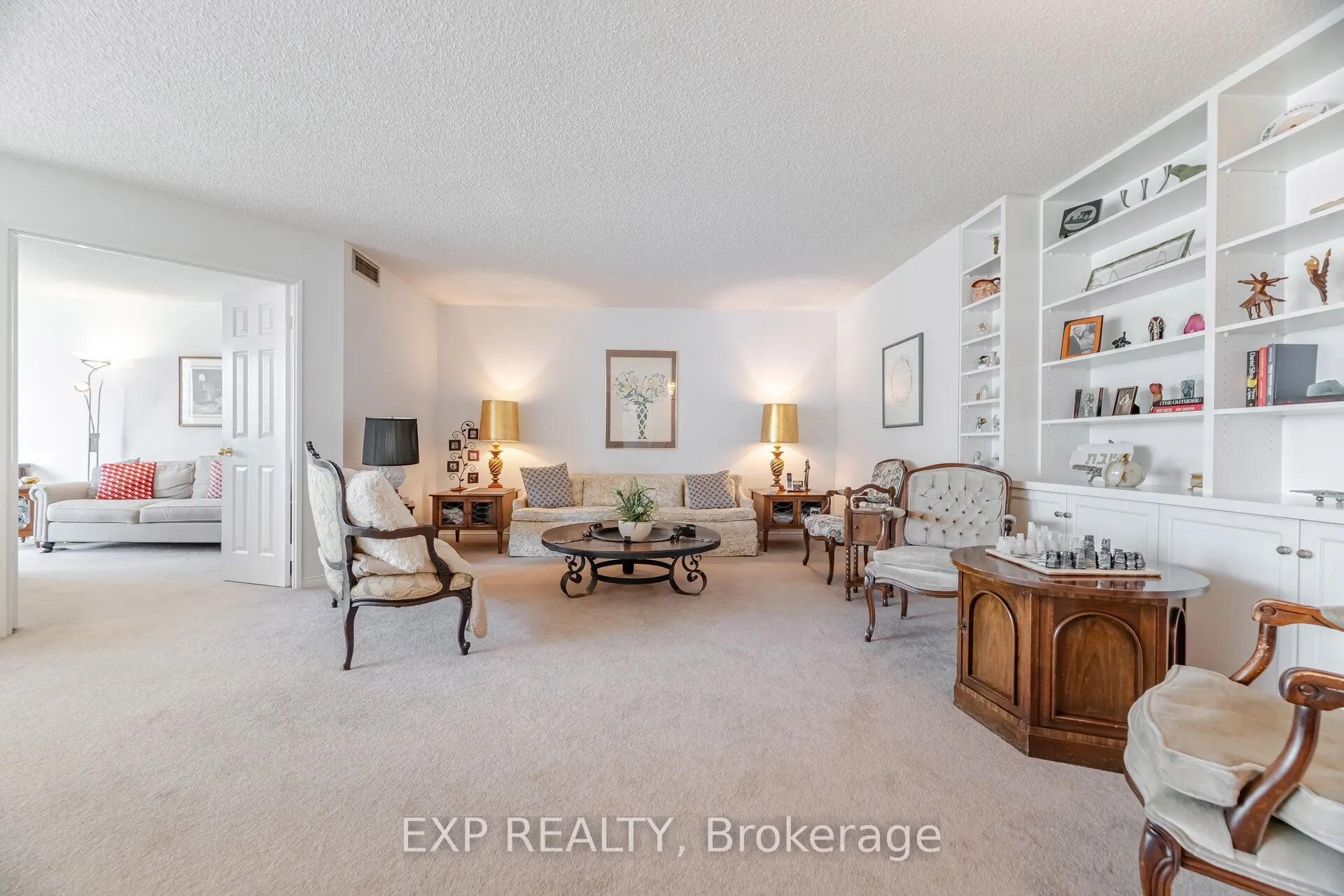 7825 Bayview Avenue, #613