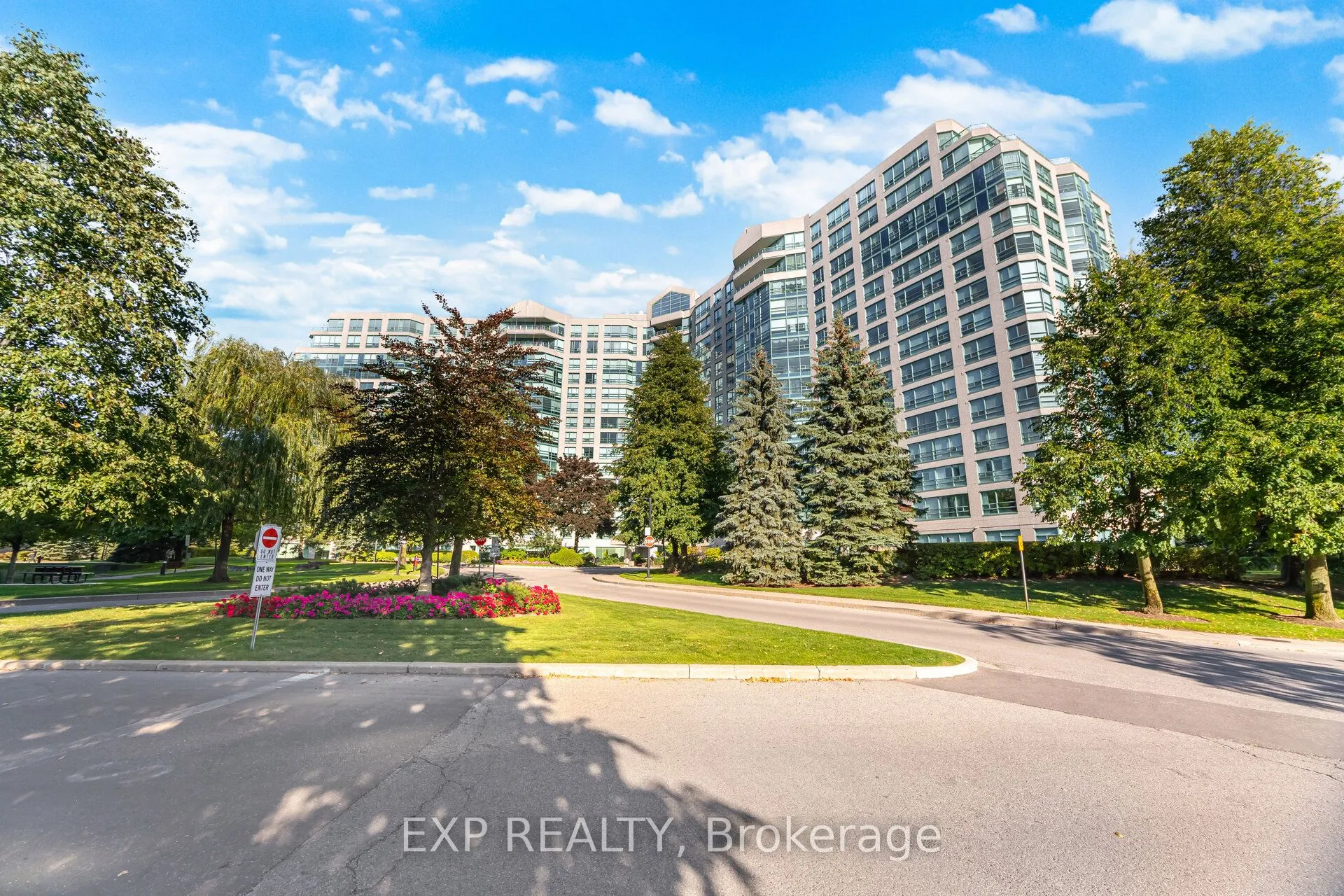 7825 Bayview Avenue, #613