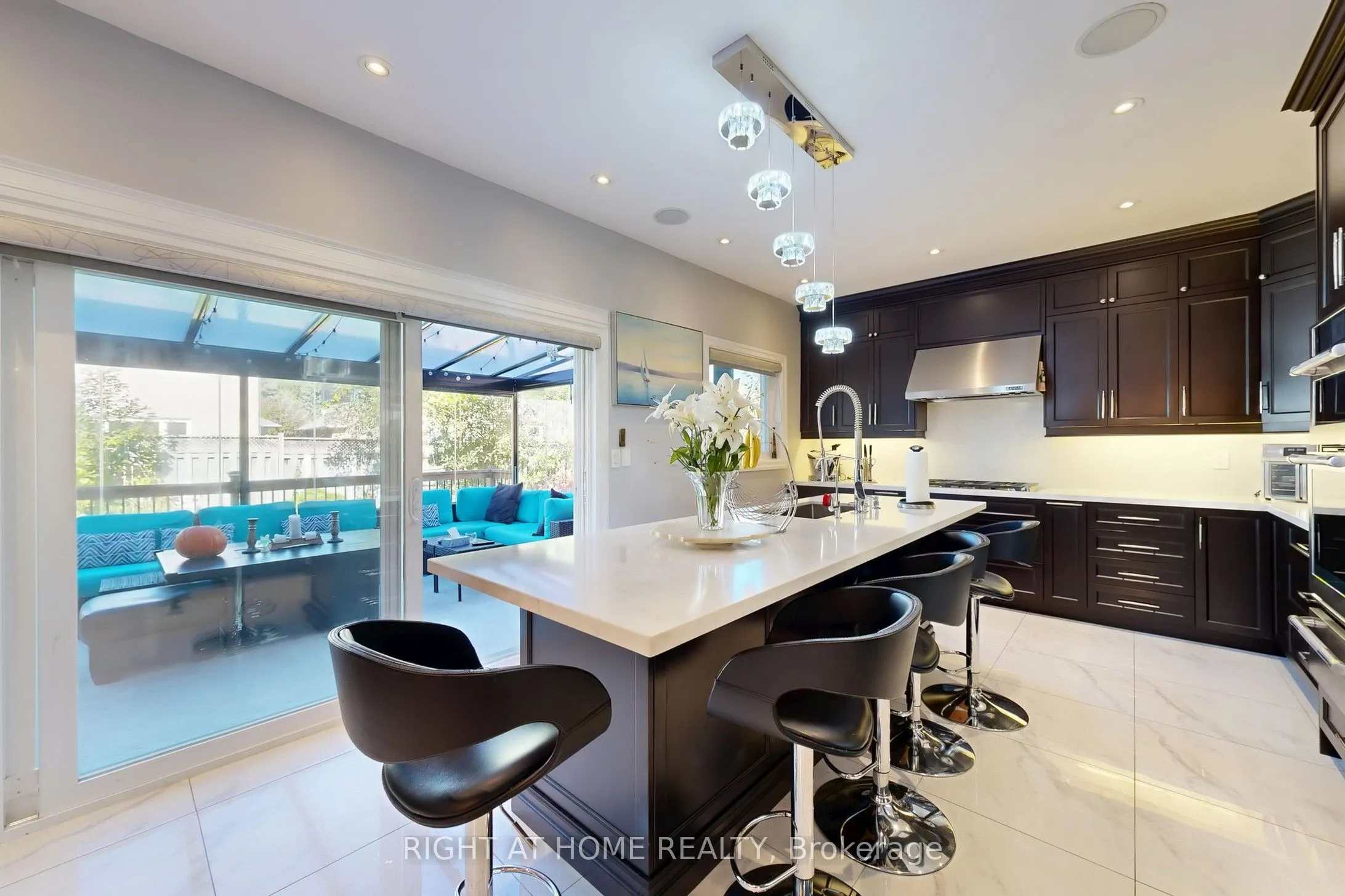 8 Springbrook Drive