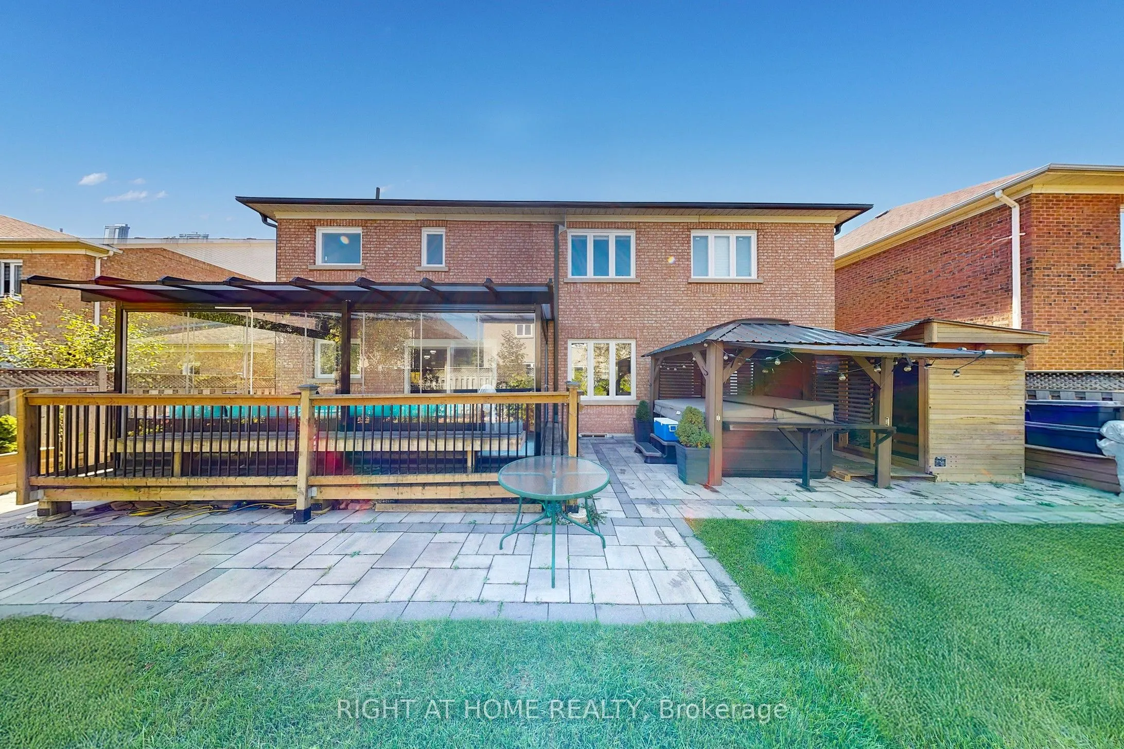 8 Springbrook Drive