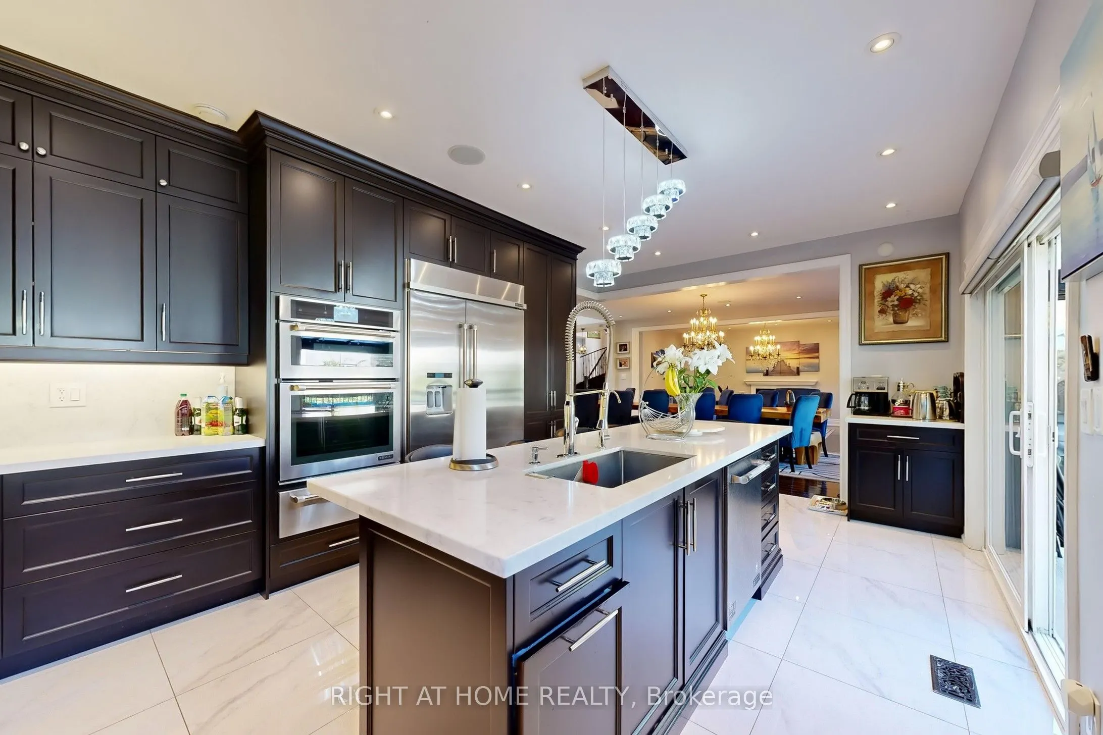 8 Springbrook Drive