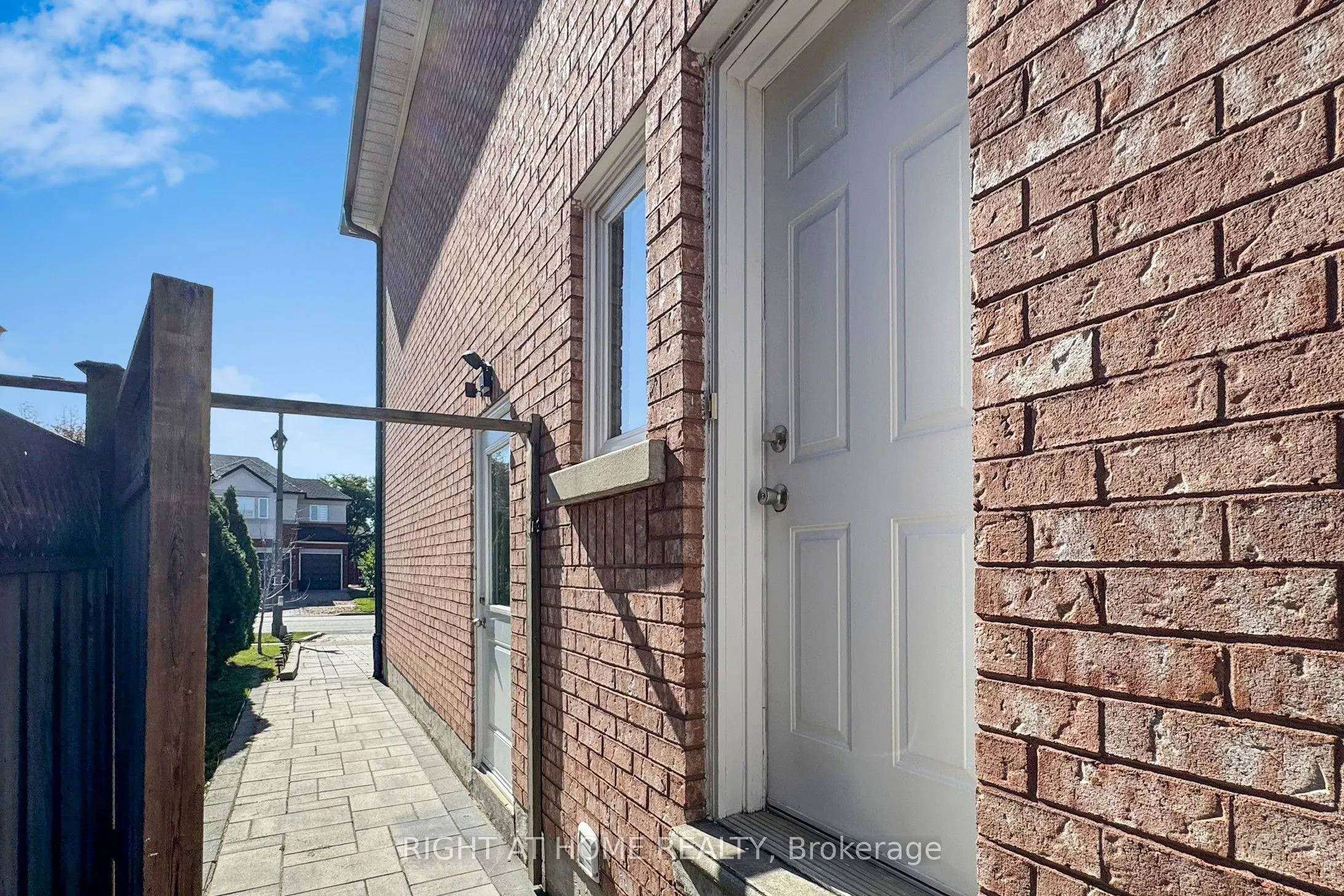 8 Springbrook Drive