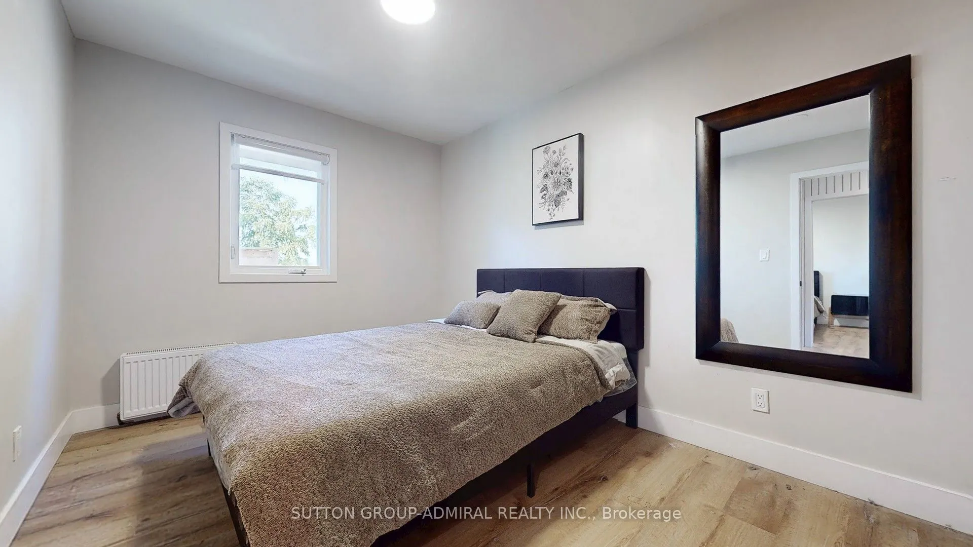 242 Muriel Street, #Main Floor