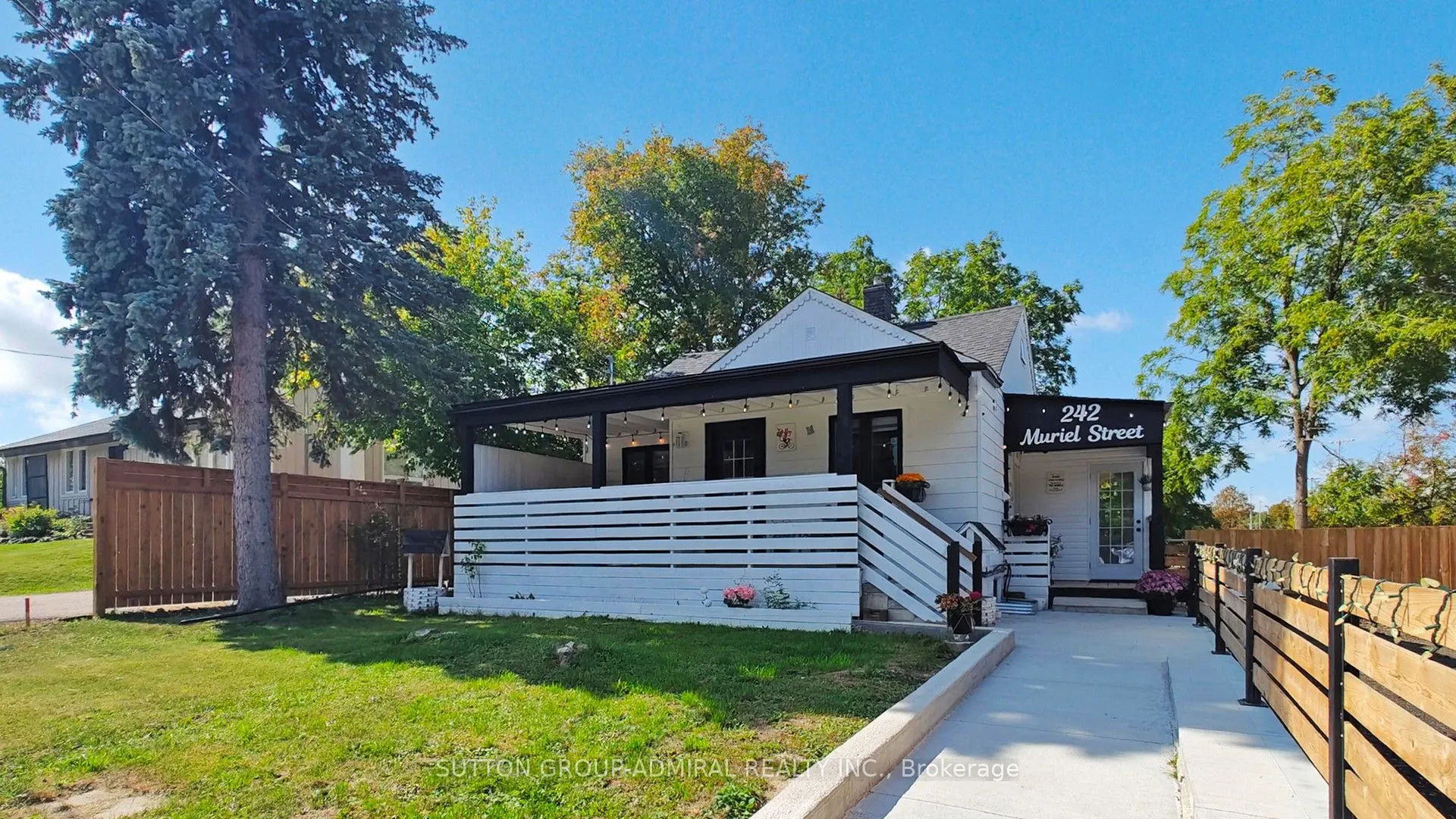 242 Muriel Street, #Main Floor