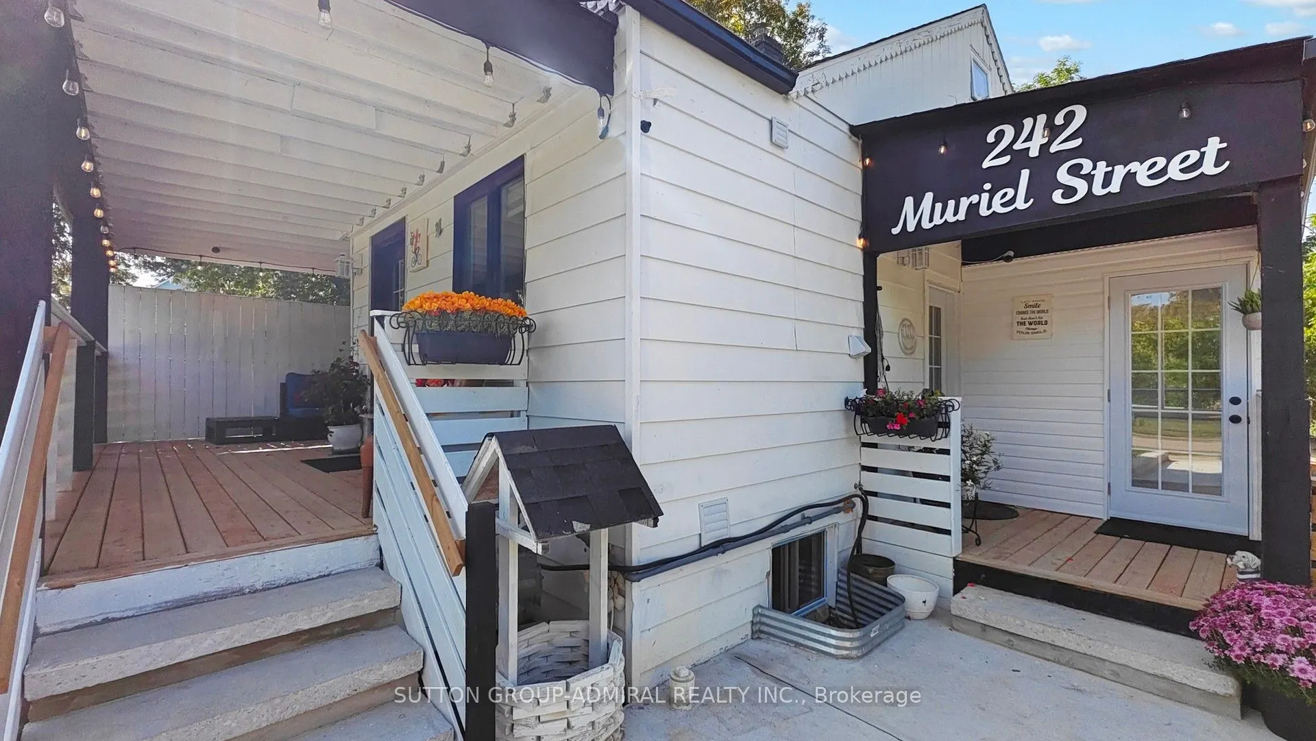 242 Muriel Street, #Main Floor