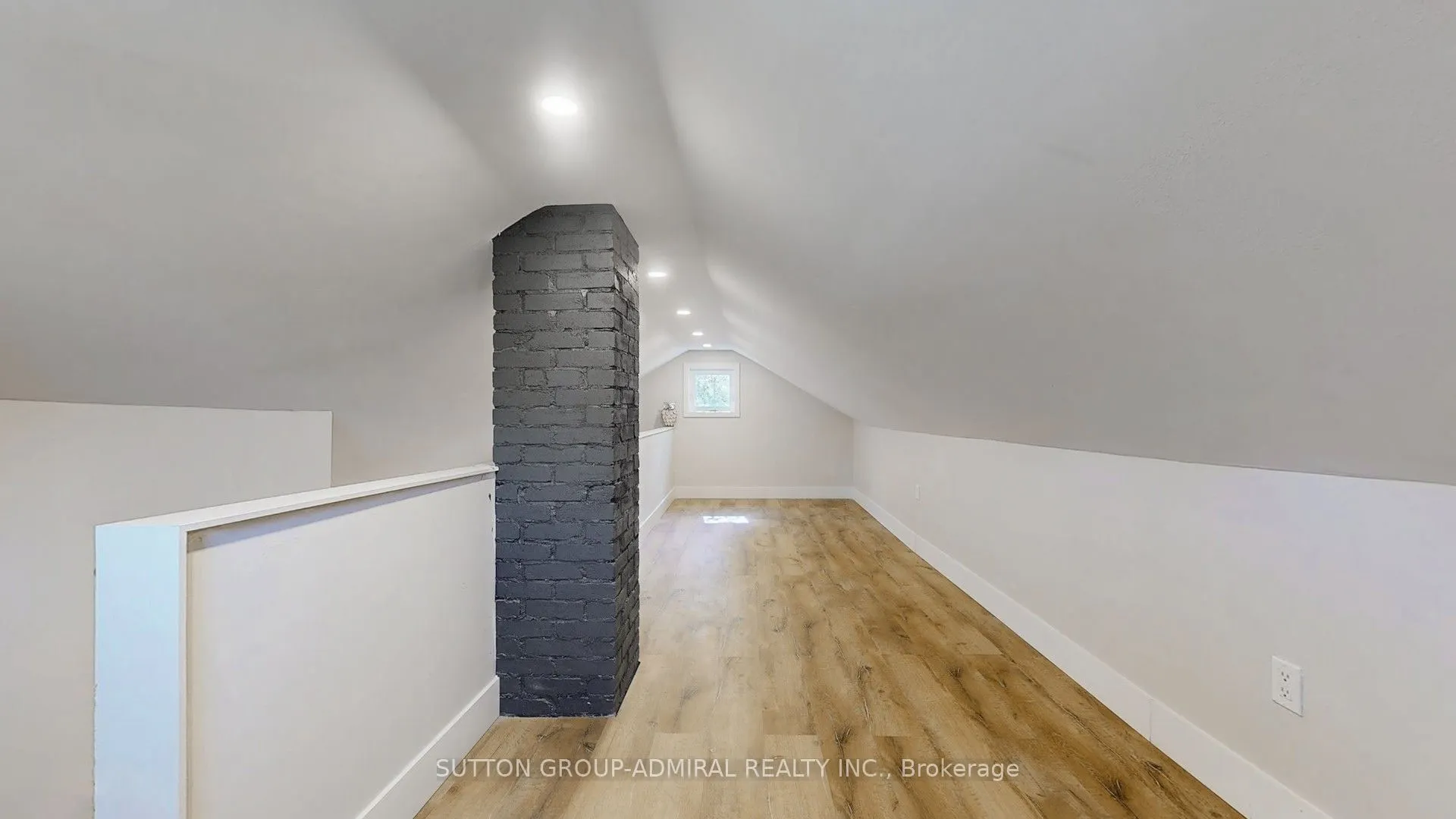 242 Muriel Street, #Main Floor