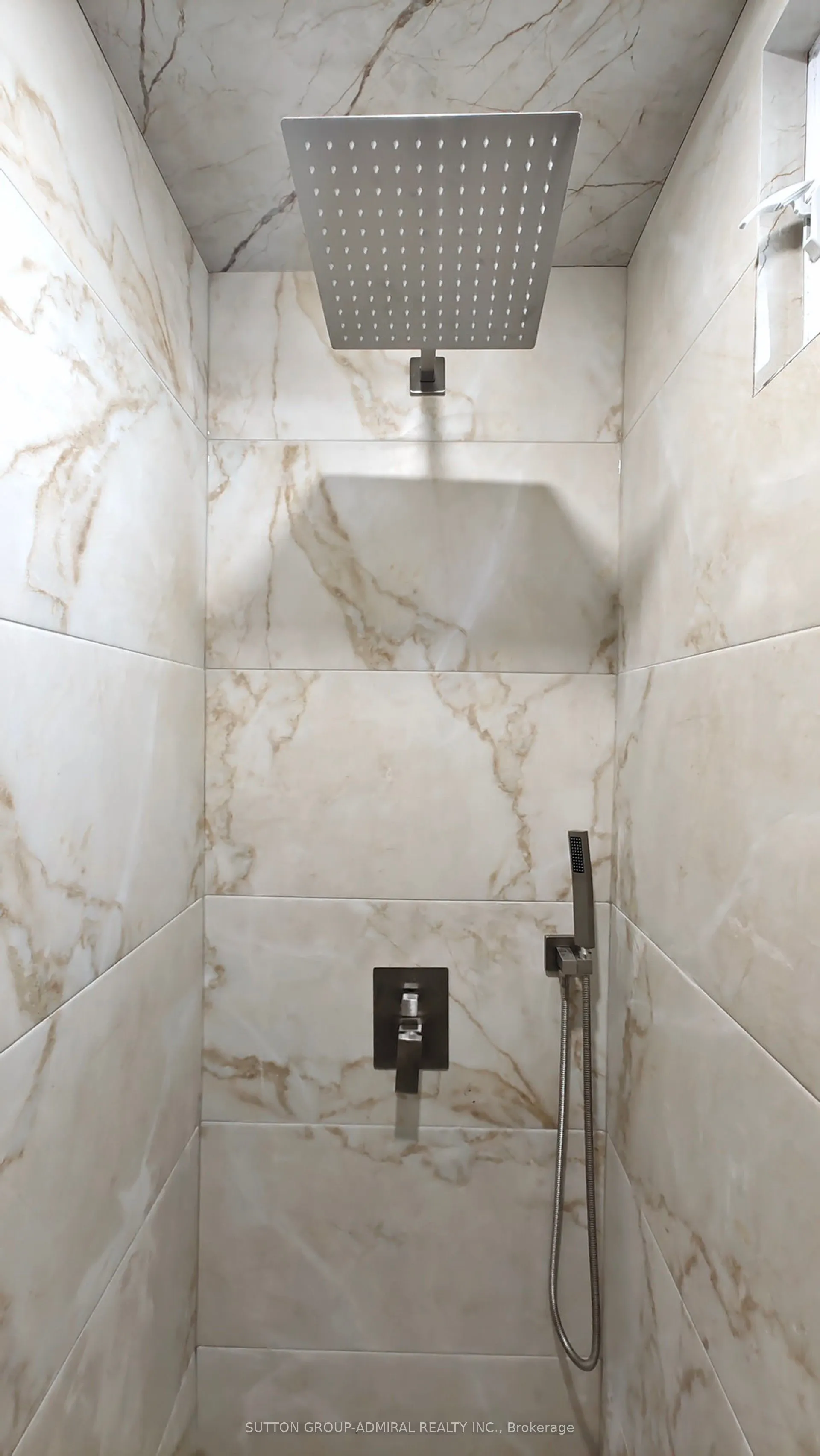 242 Muriel Street, #Main Floor