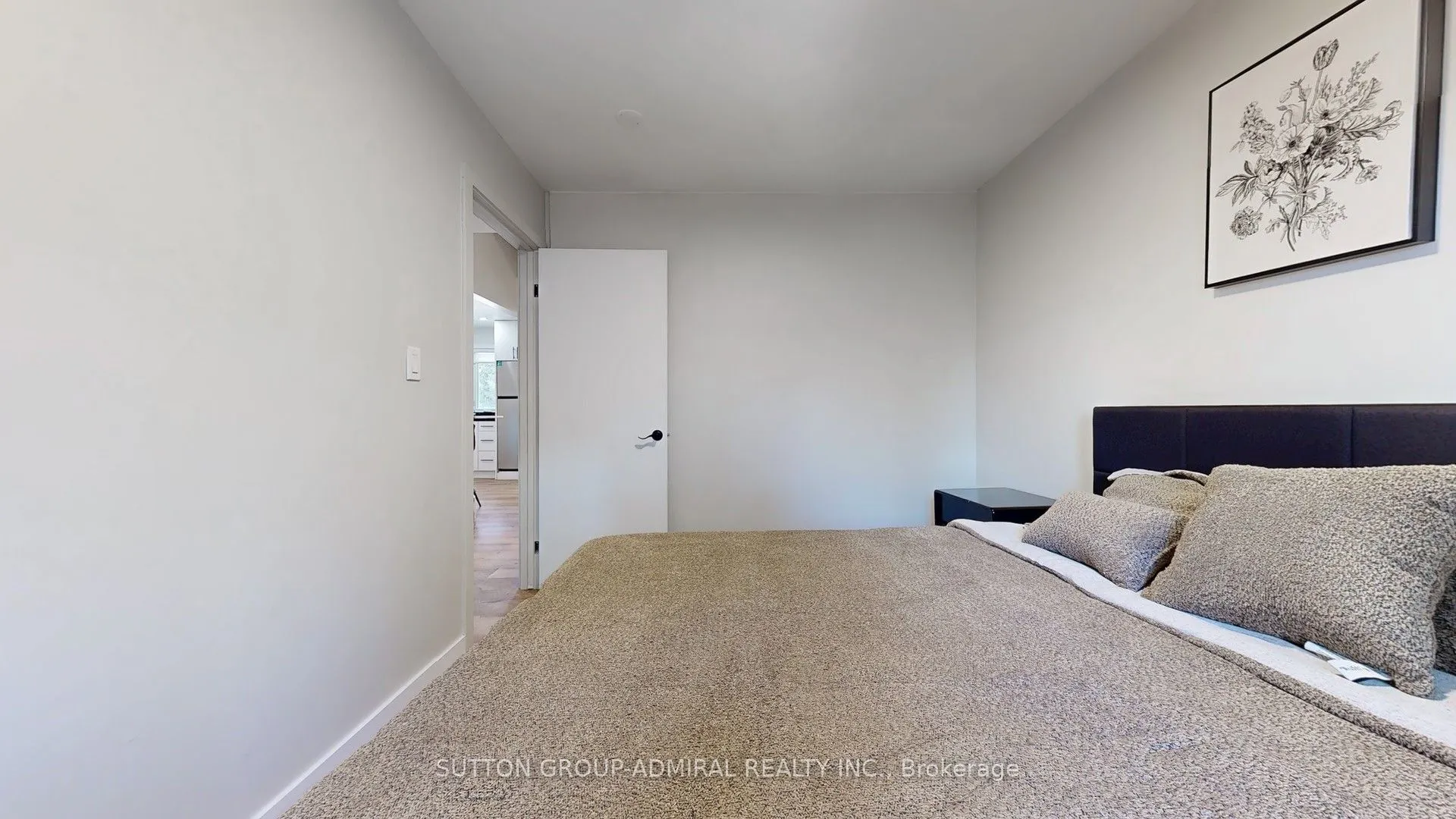 242 Muriel Street, #Main Floor