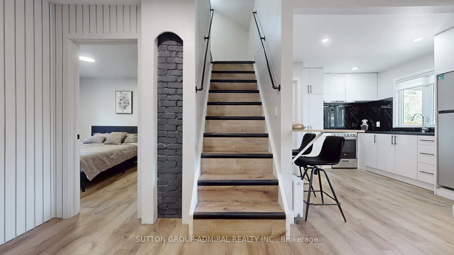 242 Muriel Street, #Main Floor
