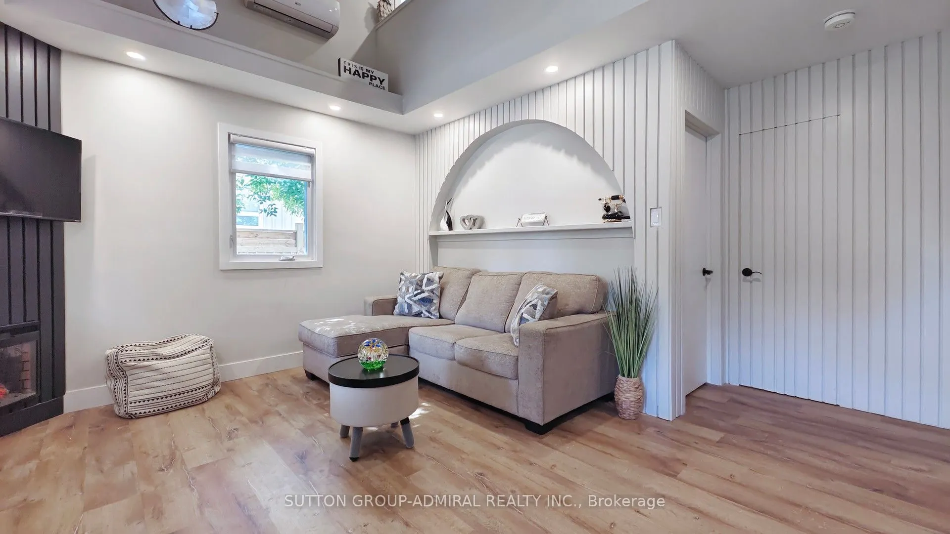 242 Muriel Street, #Main Floor