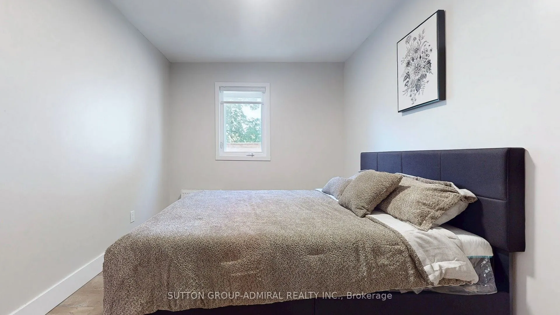 242 Muriel Street, #Main Floor