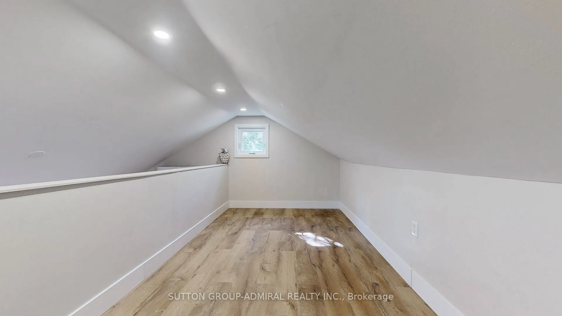 242 Muriel Street, #Main Floor