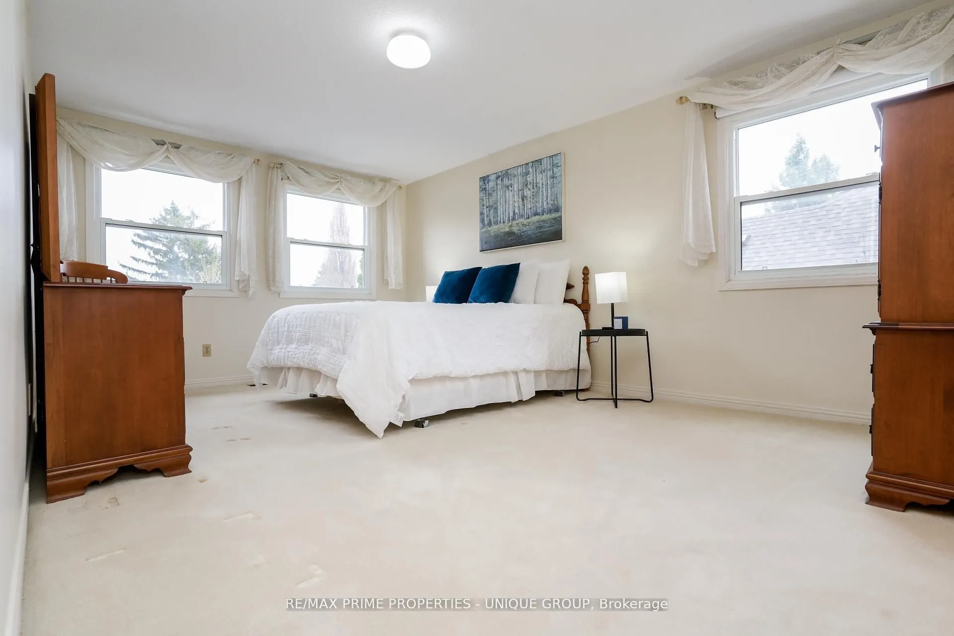9 Longwater Chase