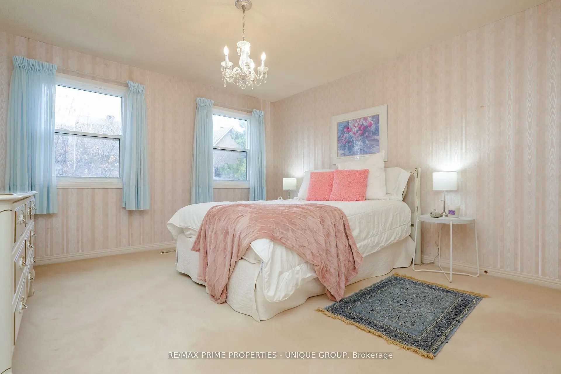 9 Longwater Chase