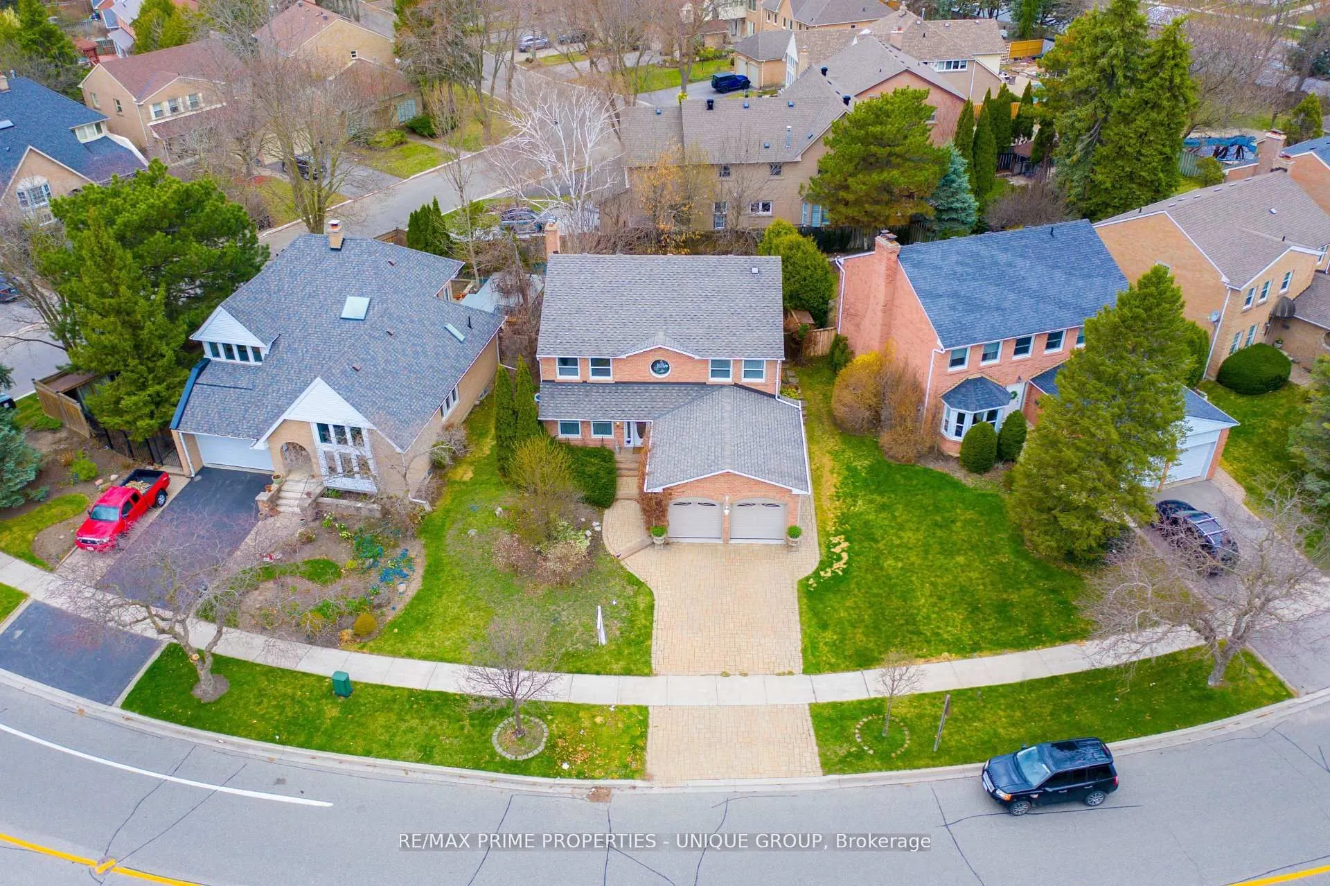 9 Longwater Chase