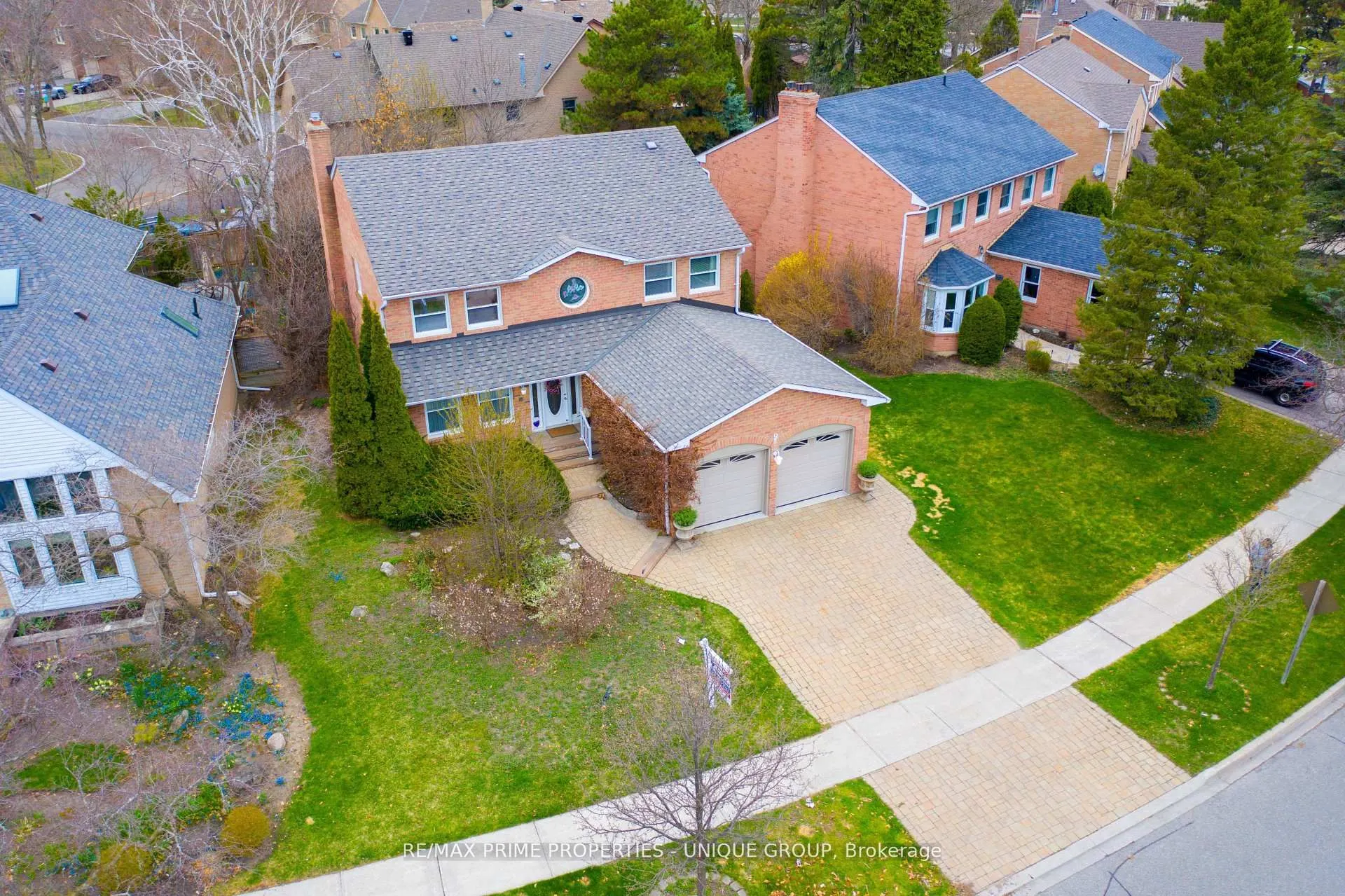 9 Longwater Chase