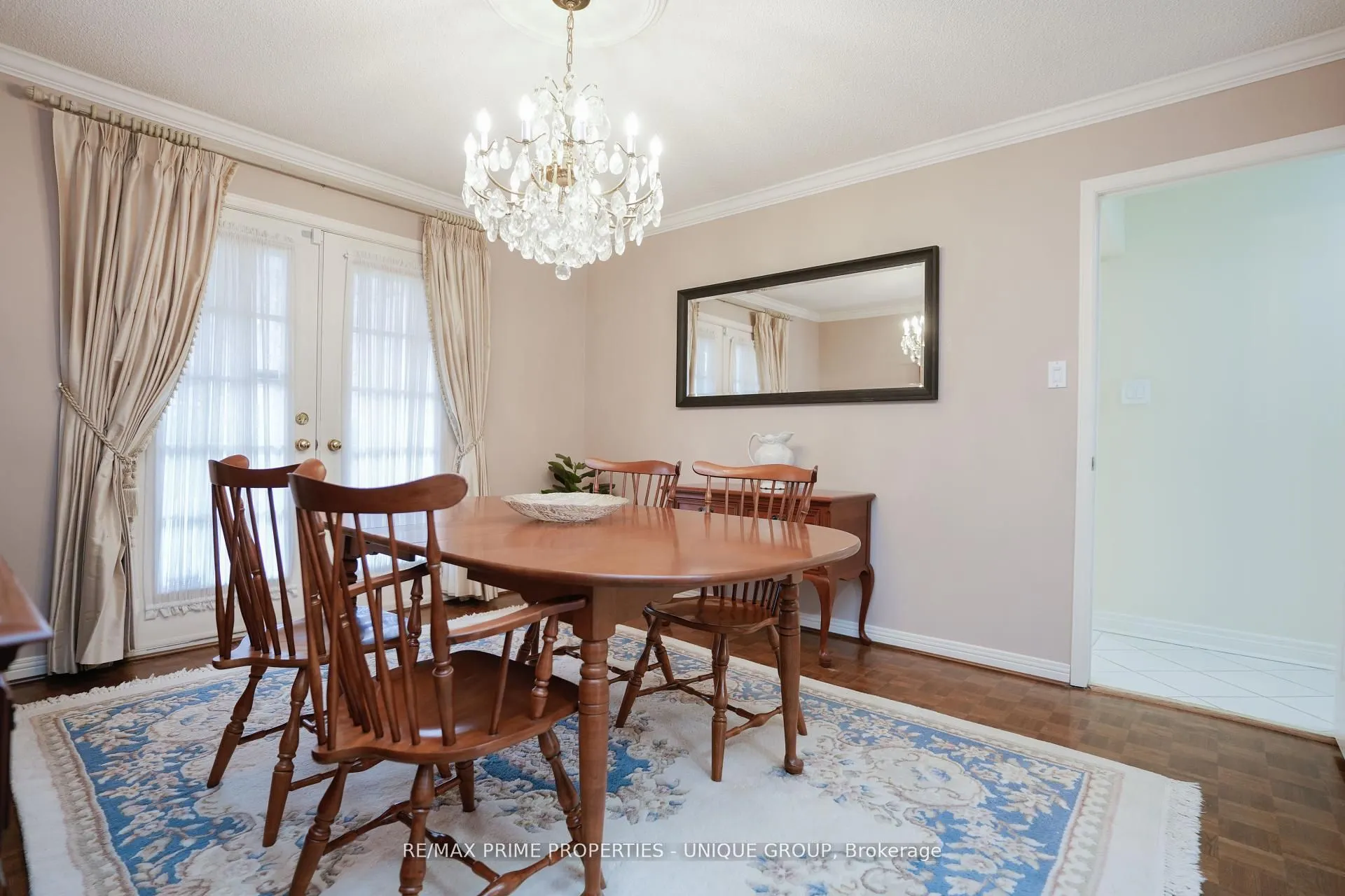 9 Longwater Chase