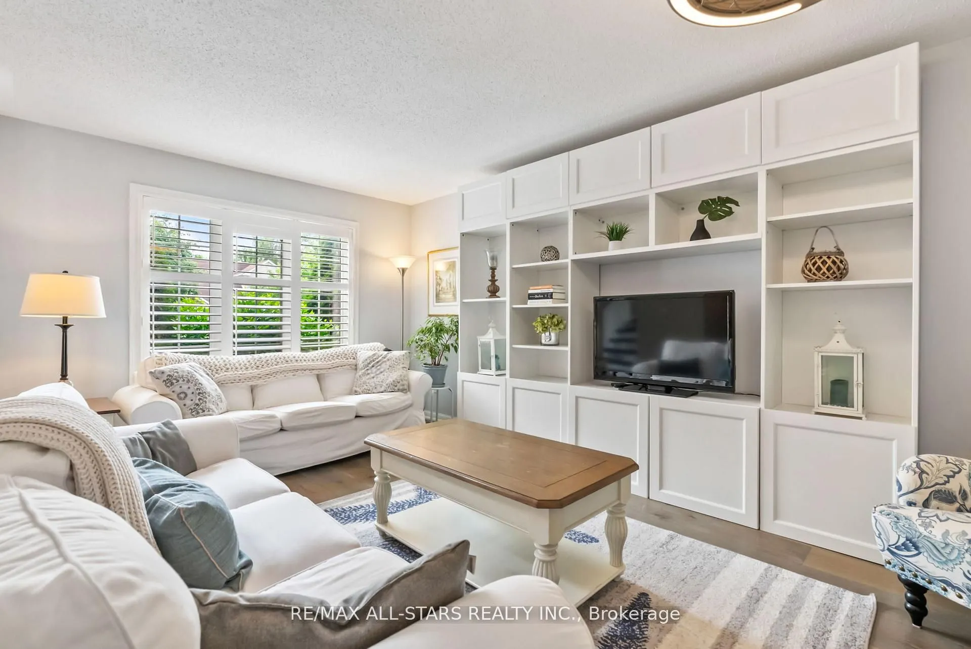 32 Meadows End Crescent