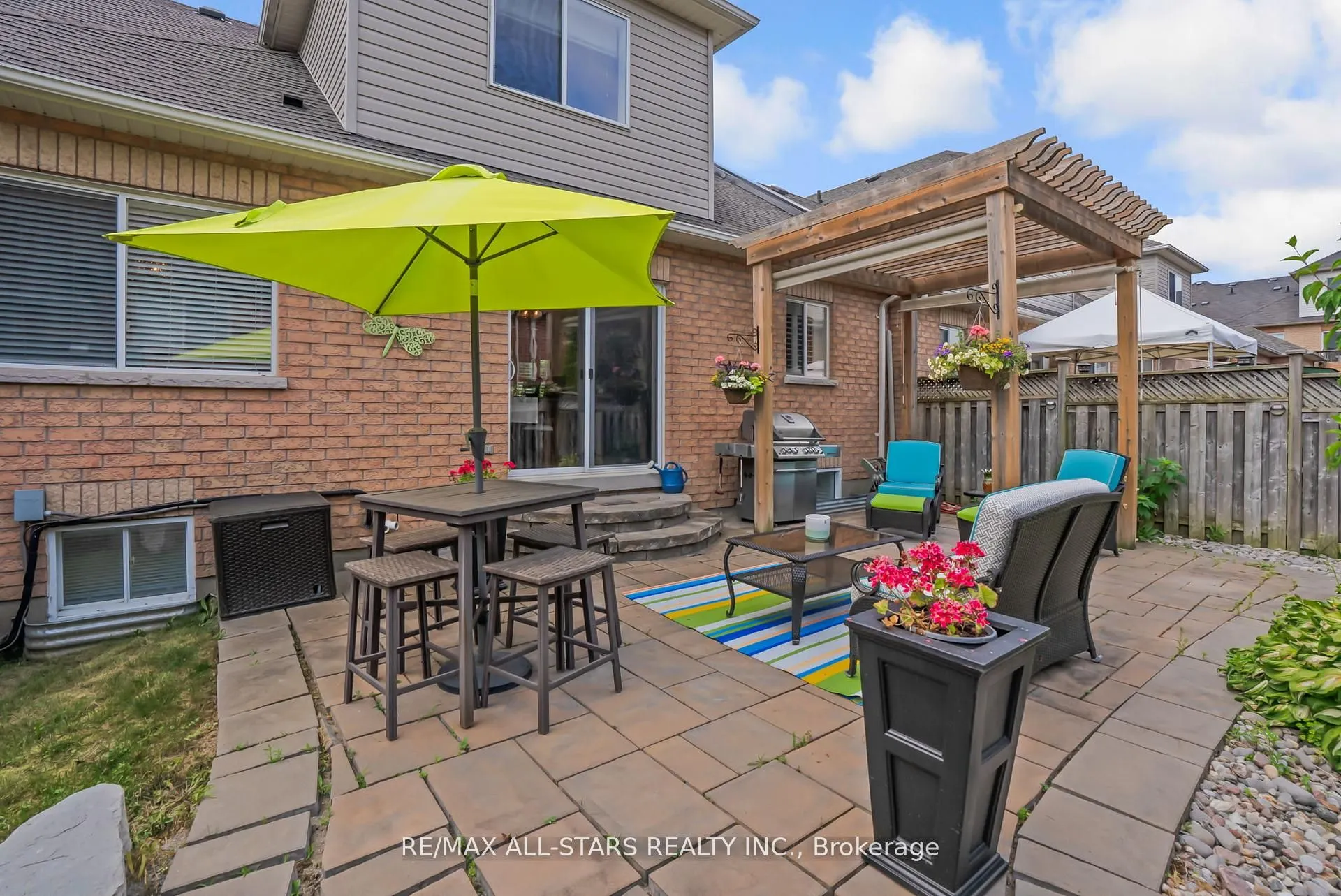 32 Meadows End Crescent