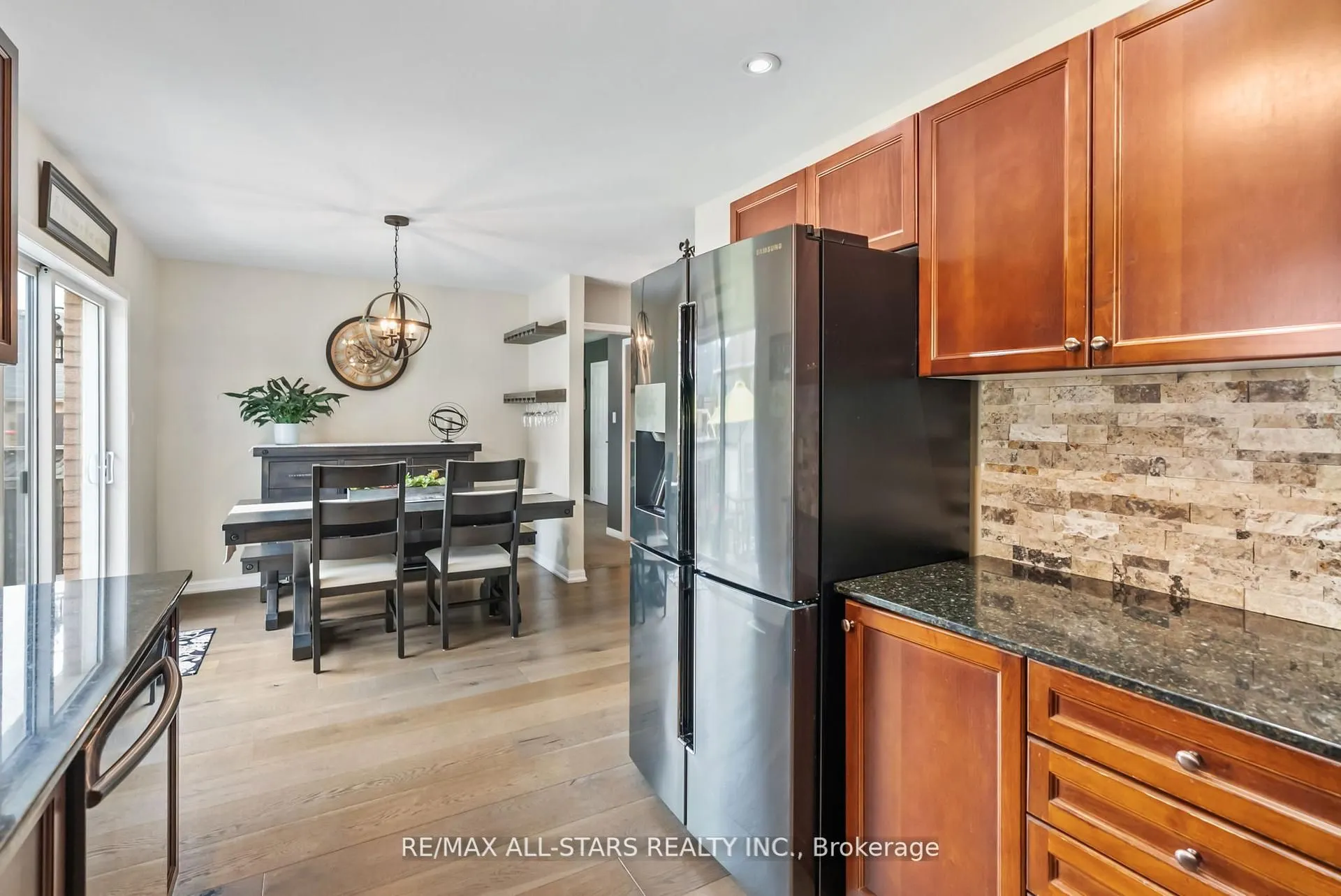 32 Meadows End Crescent