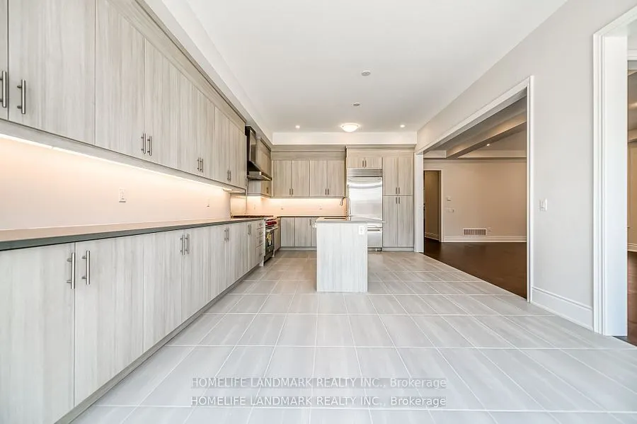160 Winthrop Crescent