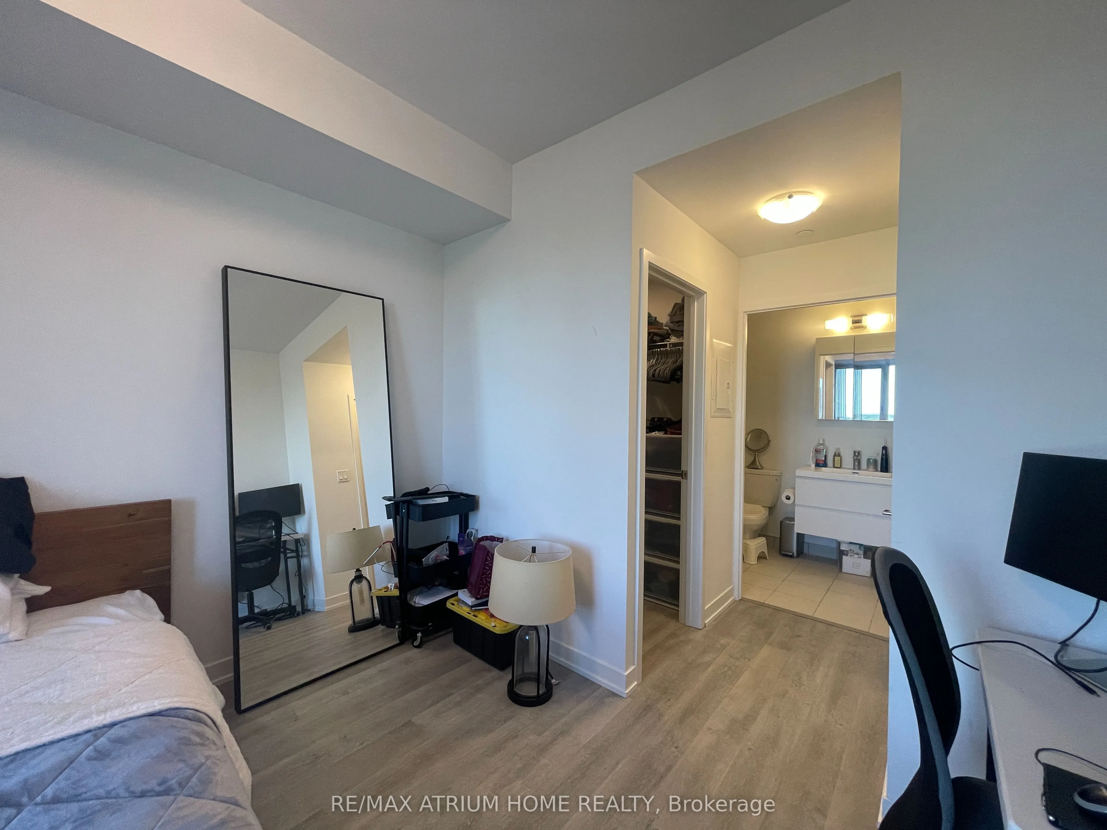 38 Simcoe Promenade, #511