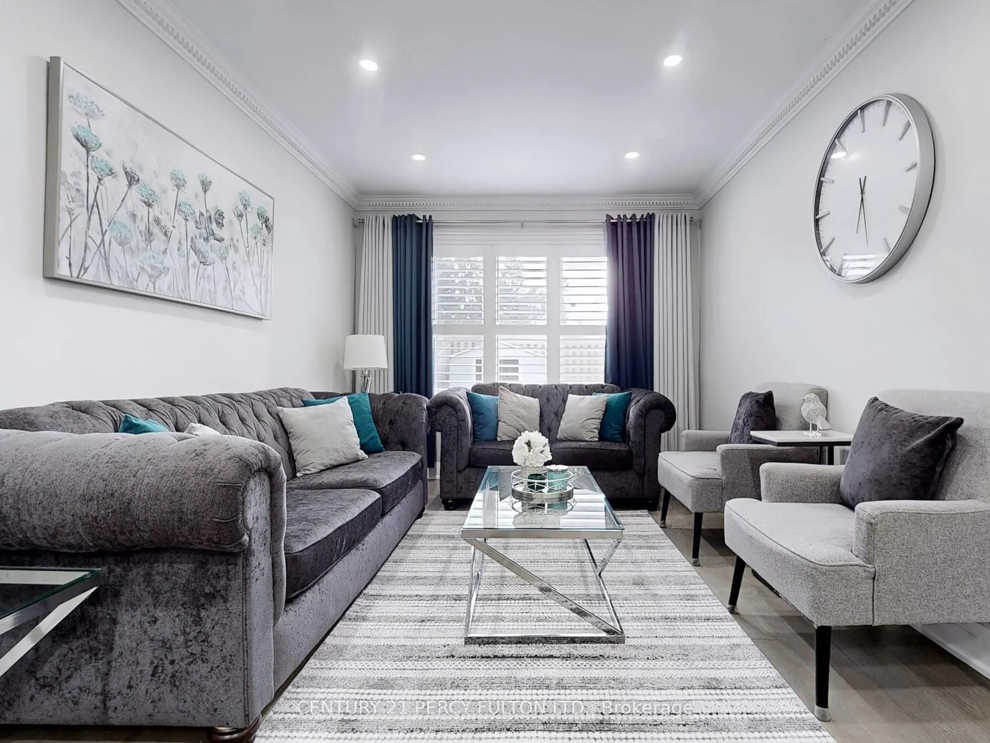 74 Doubtfire Crescent