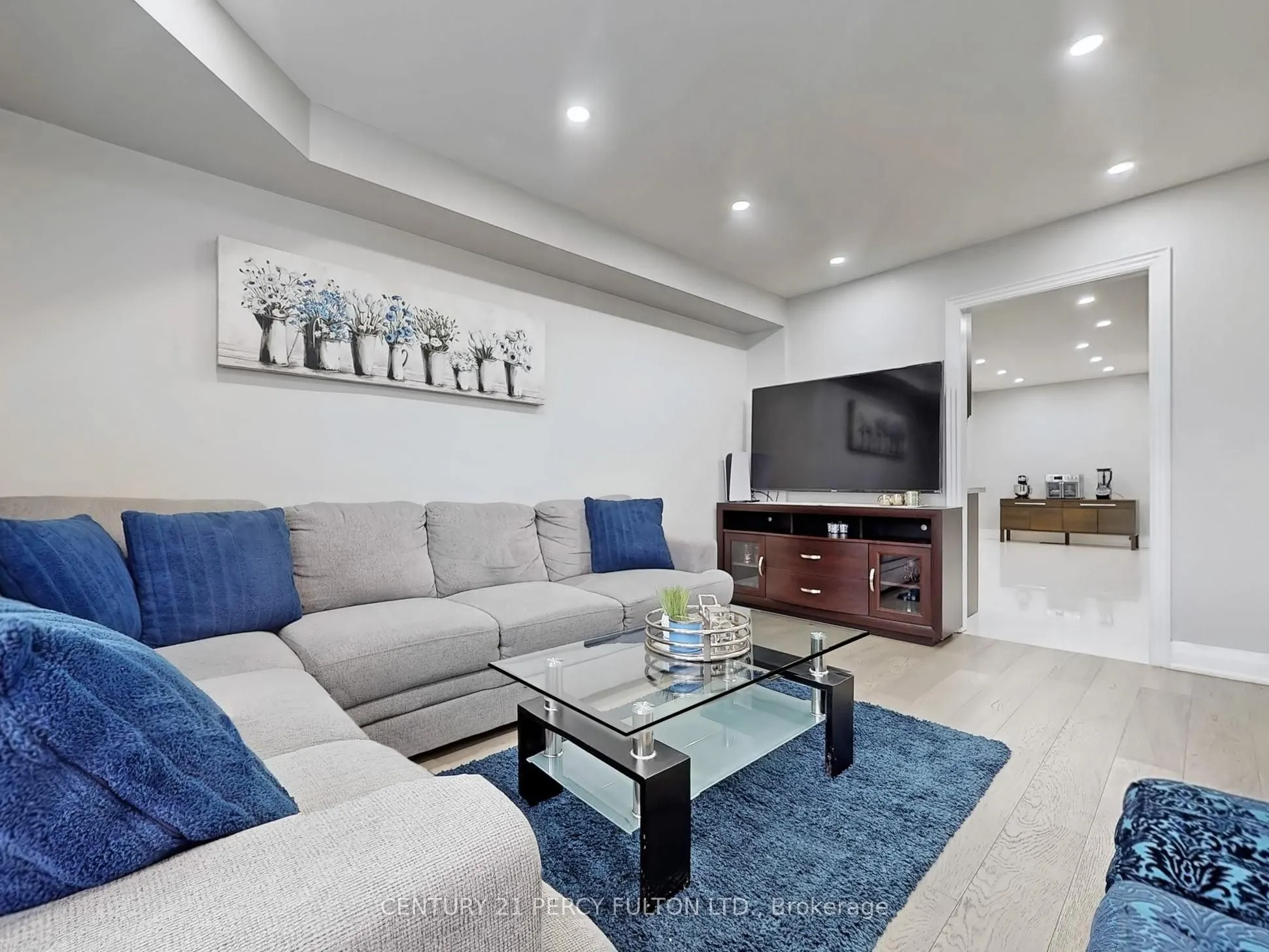 74 Doubtfire Crescent