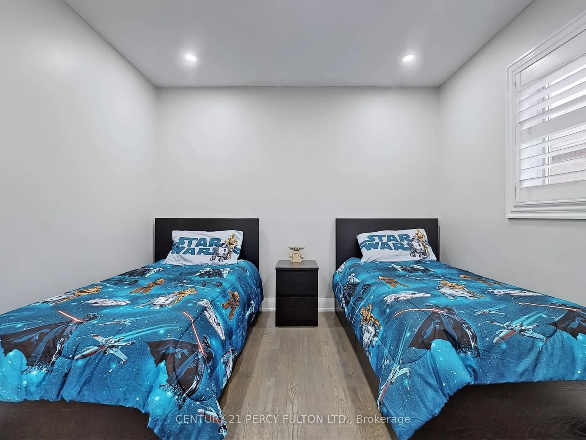 74 Doubtfire Crescent