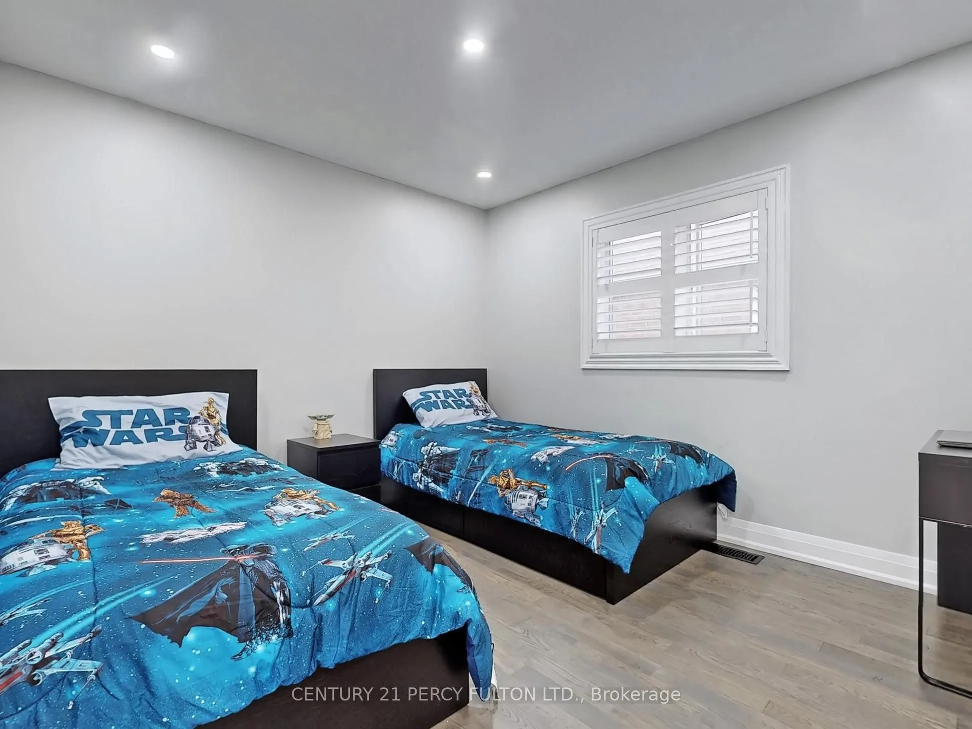 74 Doubtfire Crescent