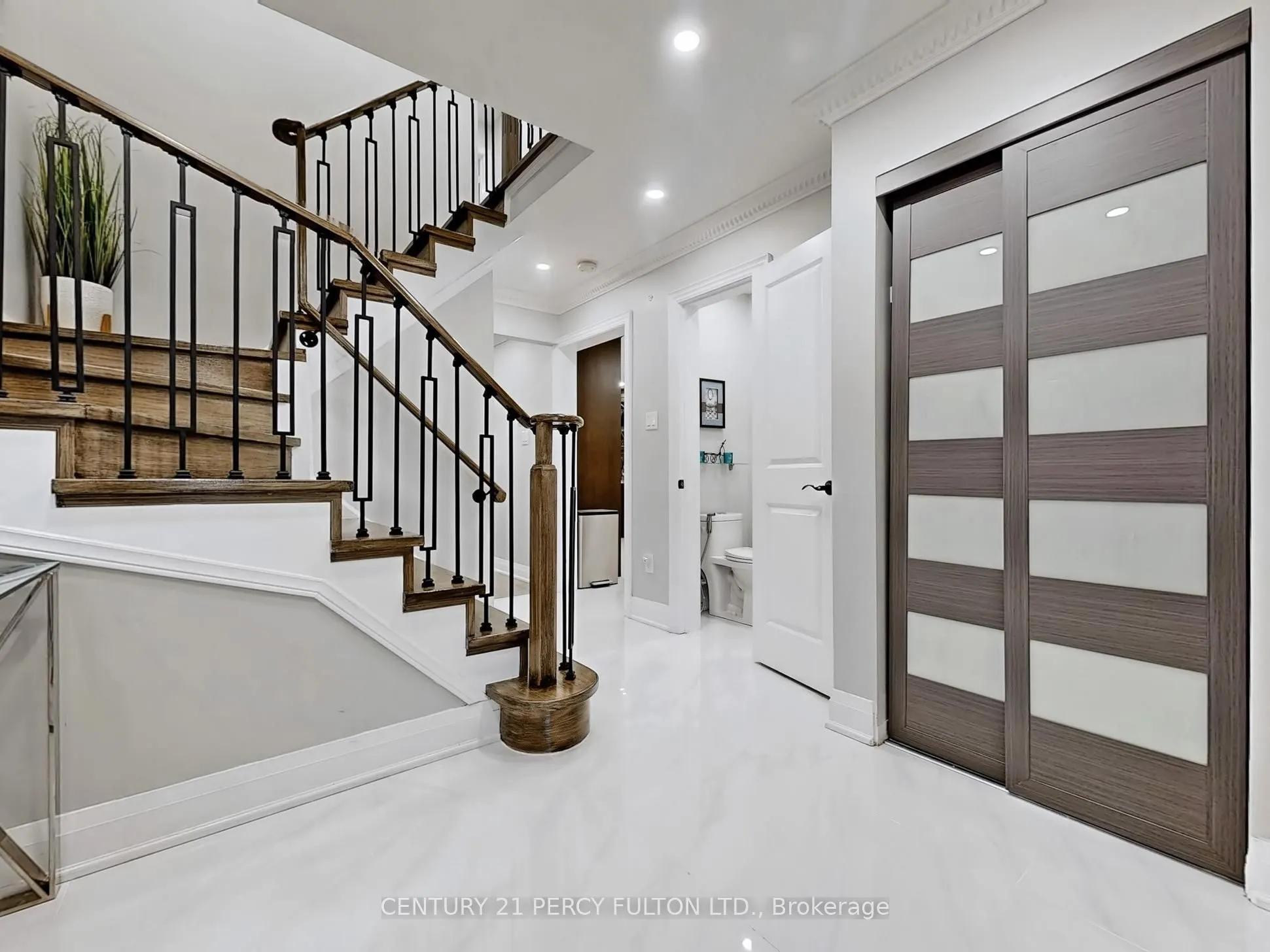 74 Doubtfire Crescent