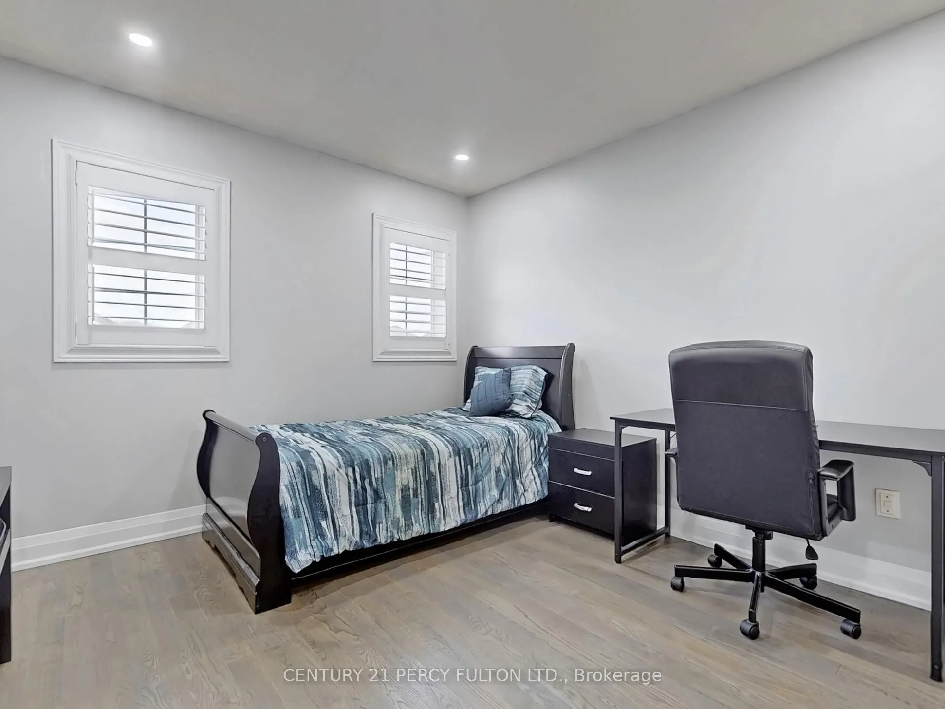 74 Doubtfire Crescent