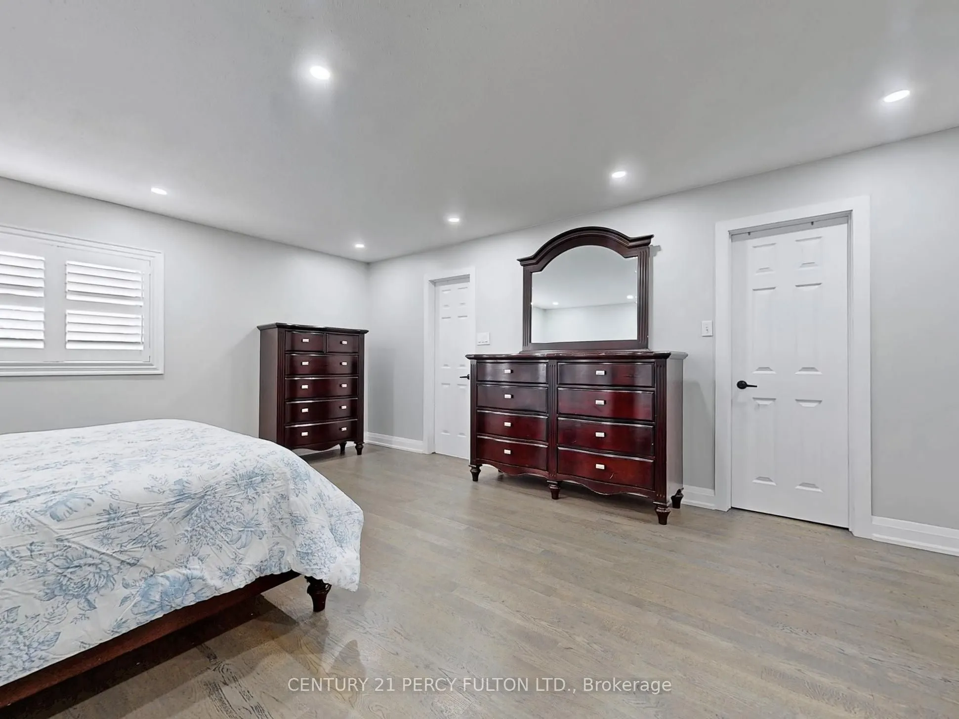 74 Doubtfire Crescent